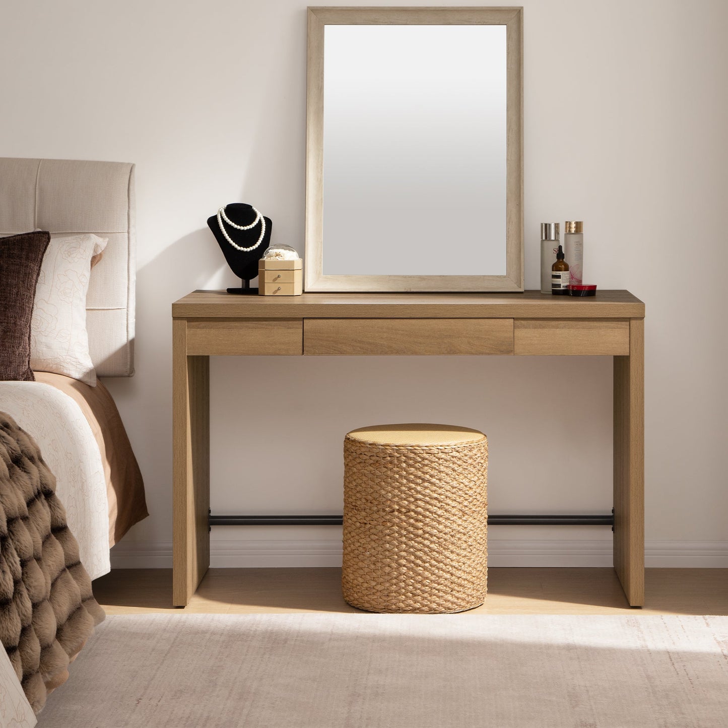 Savanna Makeup Table with Drawer