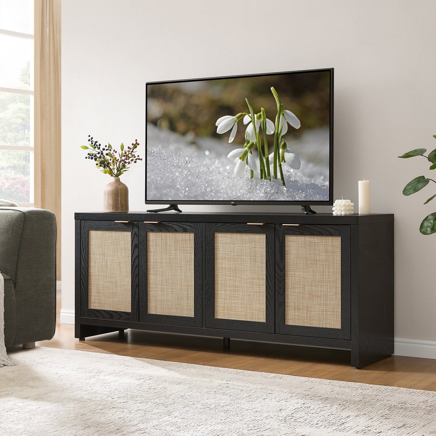 Savanna TV Stand, 4 Doors