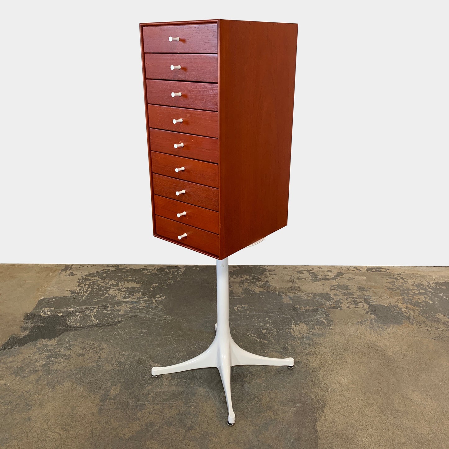 Armoire à bijoux avec support