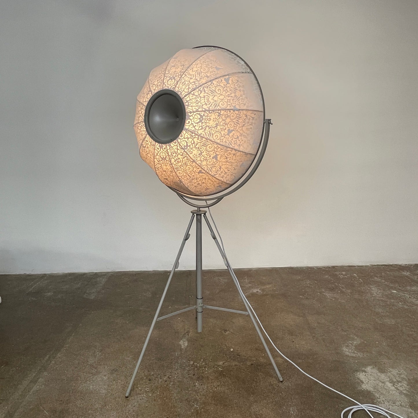 Lampadaire ornemental Fortuny de Pallucco Italia