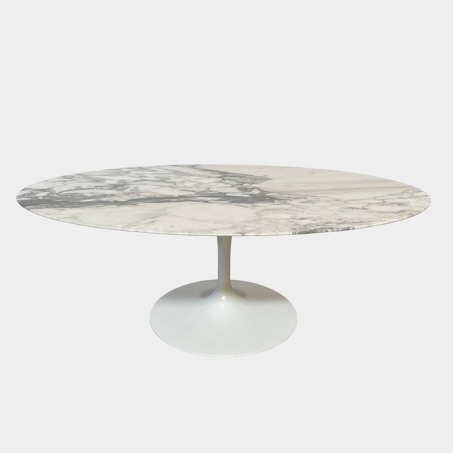 Table basse ovale sur pied Saarinen