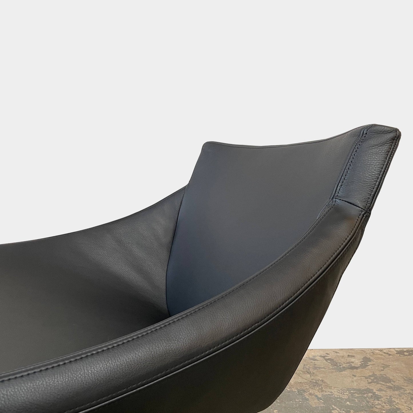 Chaise pivotante Team by Wellis Bocu