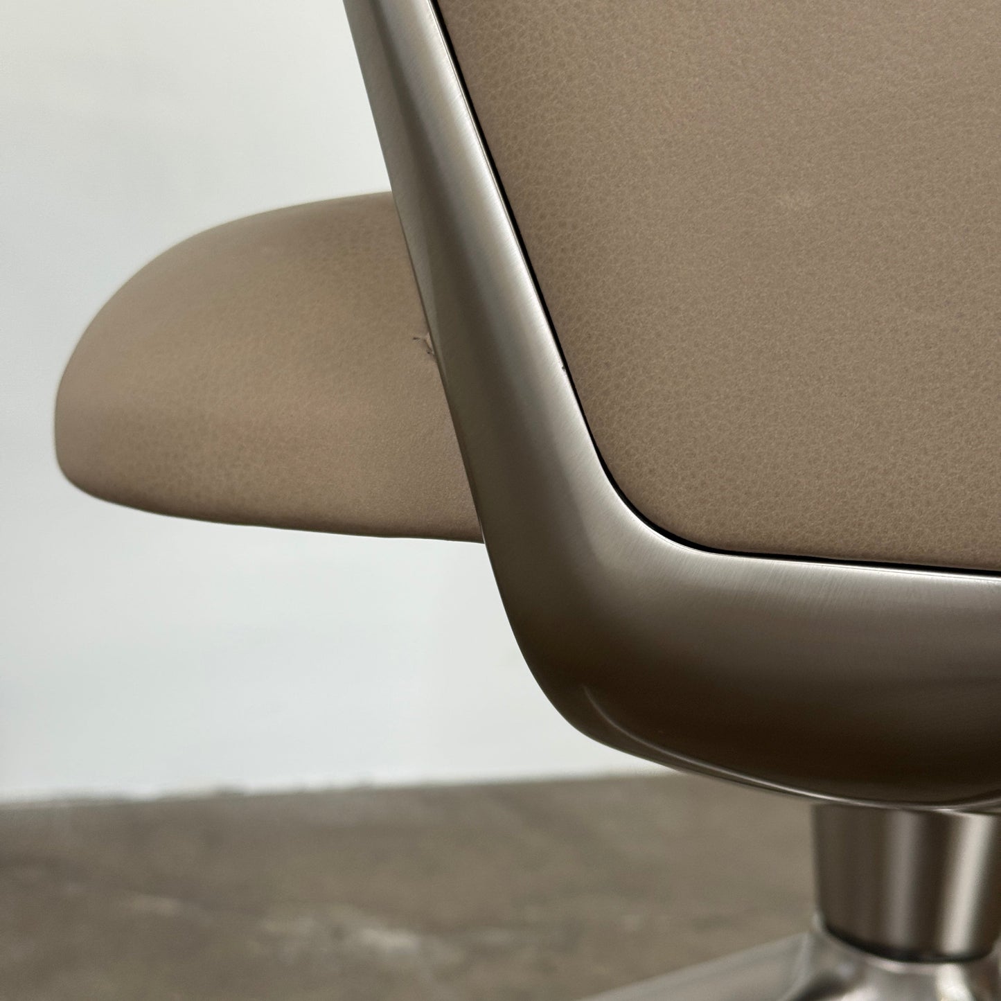 Chaise de bureau pivotante Flexform Alma à 4 branches