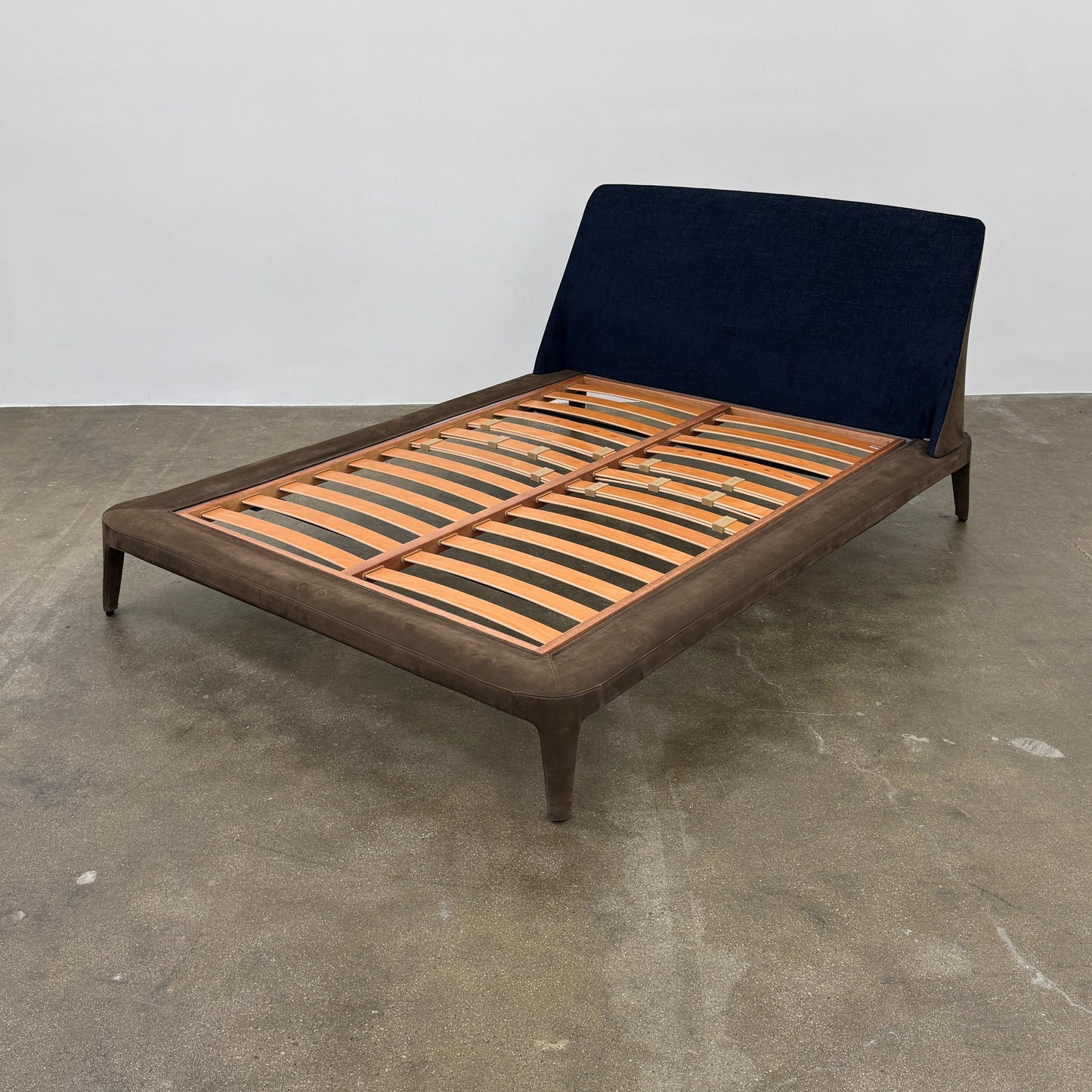 Lit queen-size Poliform Kelly, daim