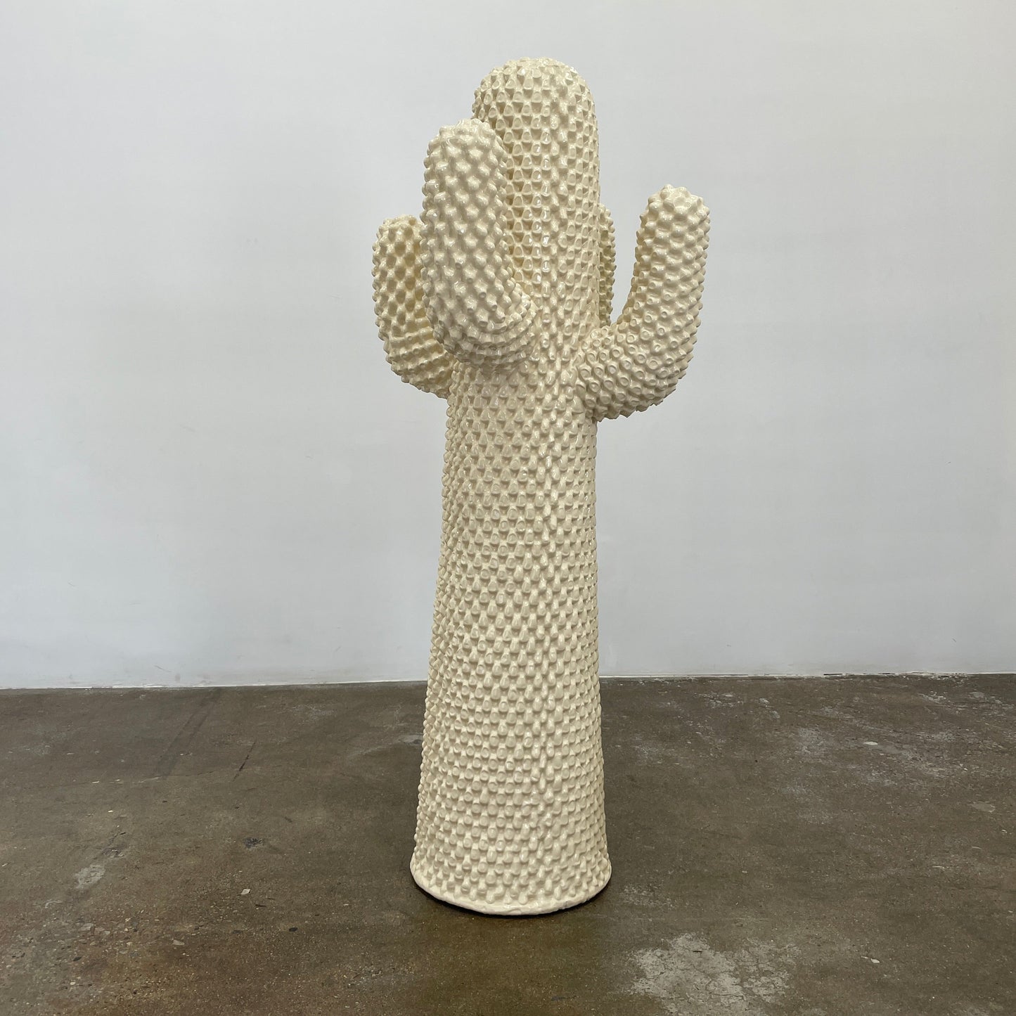 Gufram Un autre portemanteau / sculpture en cactus blanc