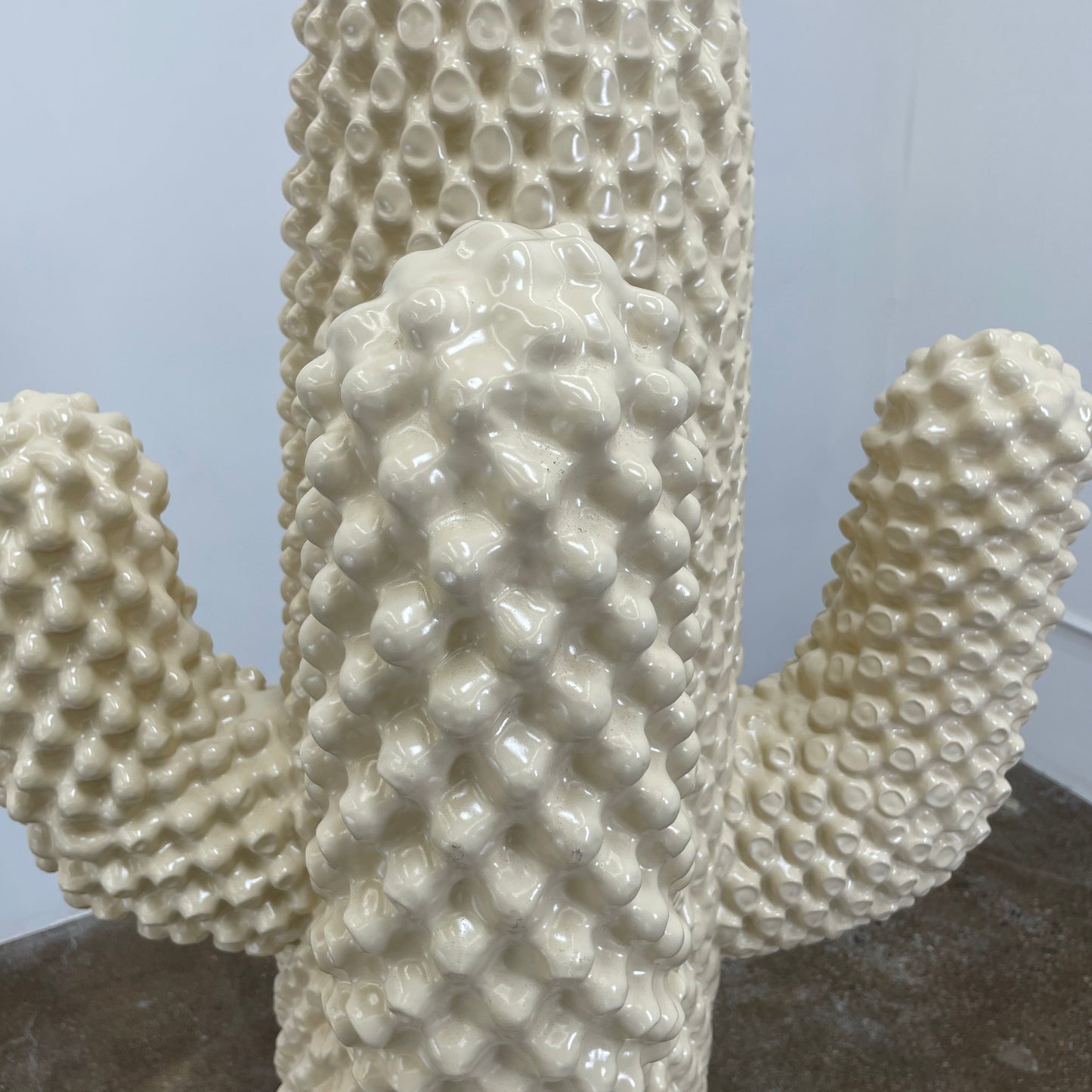 Gufram Un autre portemanteau / sculpture en cactus blanc