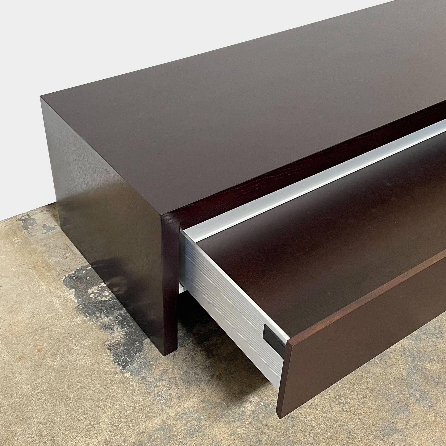 Console basse Maxalto avec grand tiroir