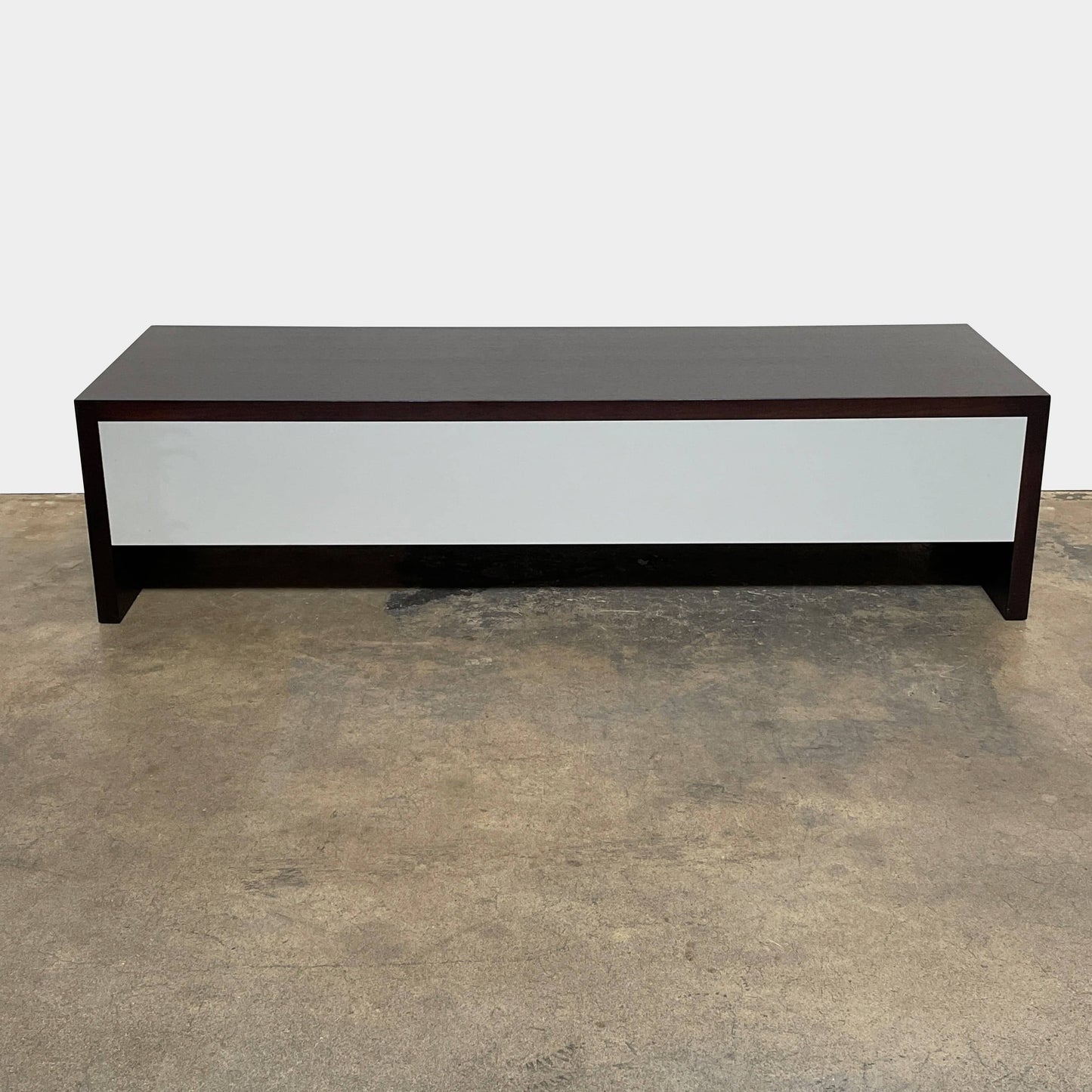 Console basse Maxalto avec grand tiroir