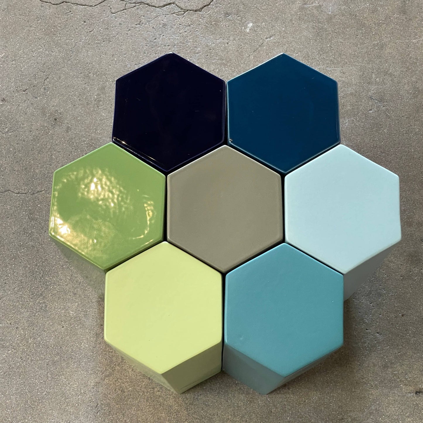 Tables d'appoint MUC 7 de la collection Delcourt