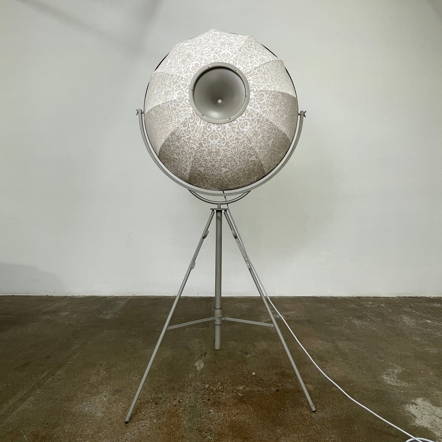 Lampadaire ornemental Fortuny de Pallucco Italia