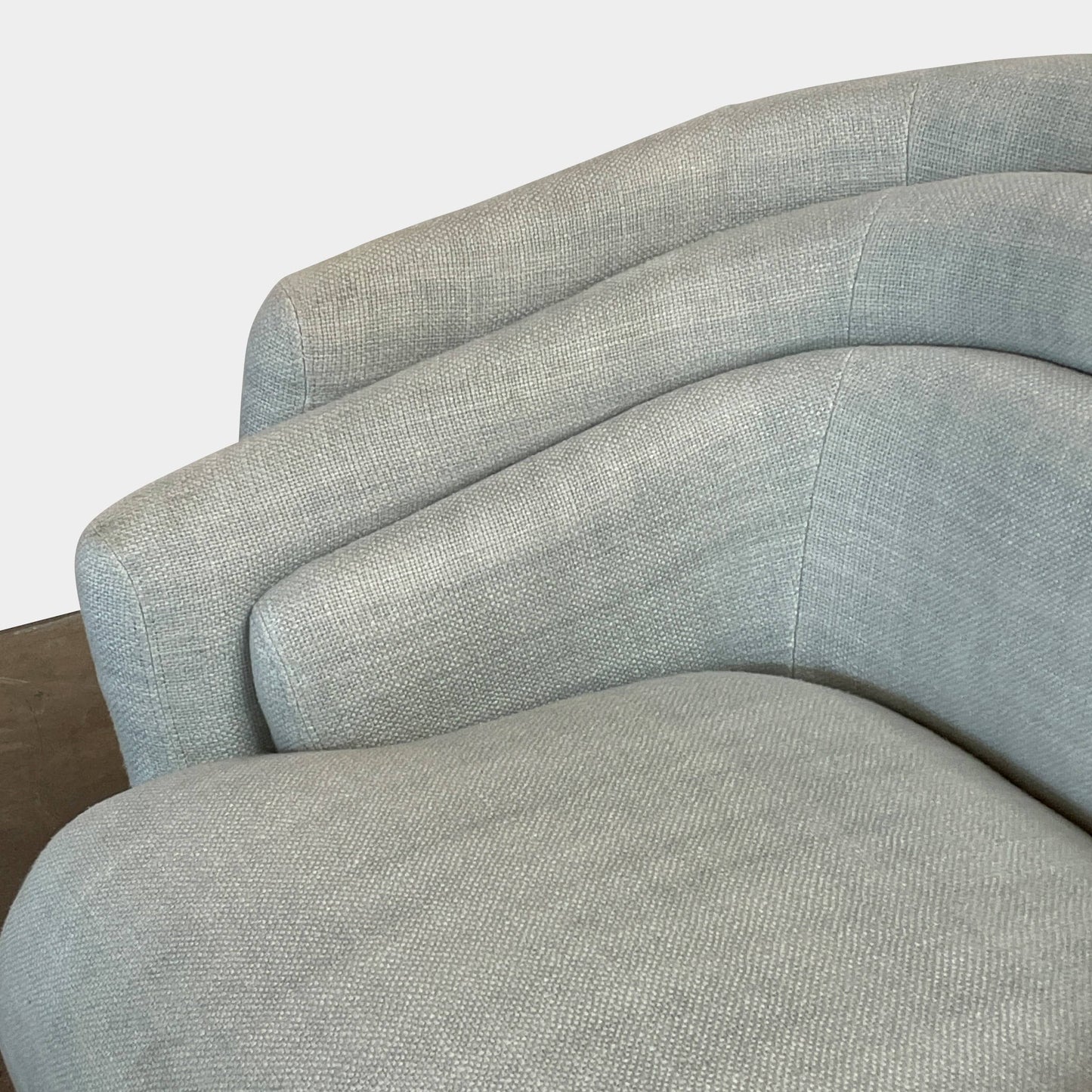 Fauteuil Hug de la collection Delcourt