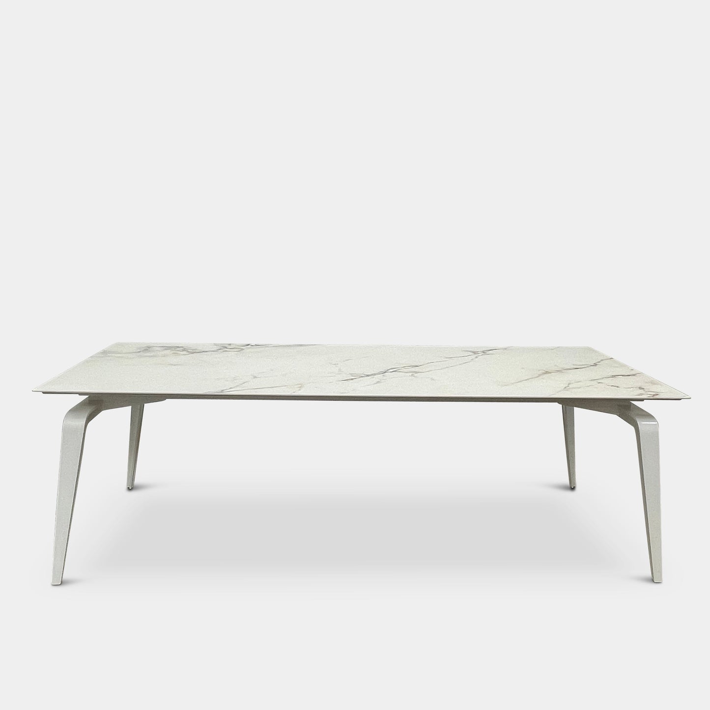 Table à manger Ligne Roset Odessa