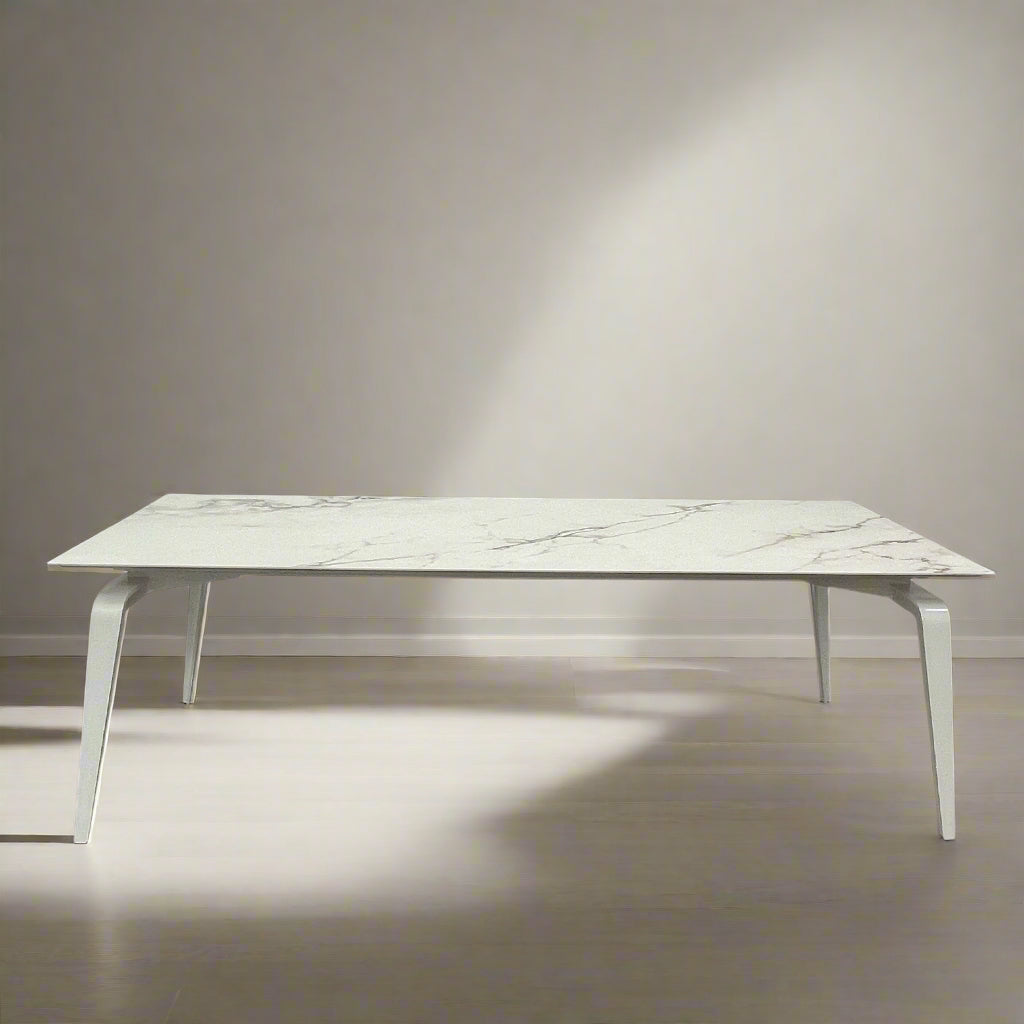 Table à manger Ligne Roset Odessa