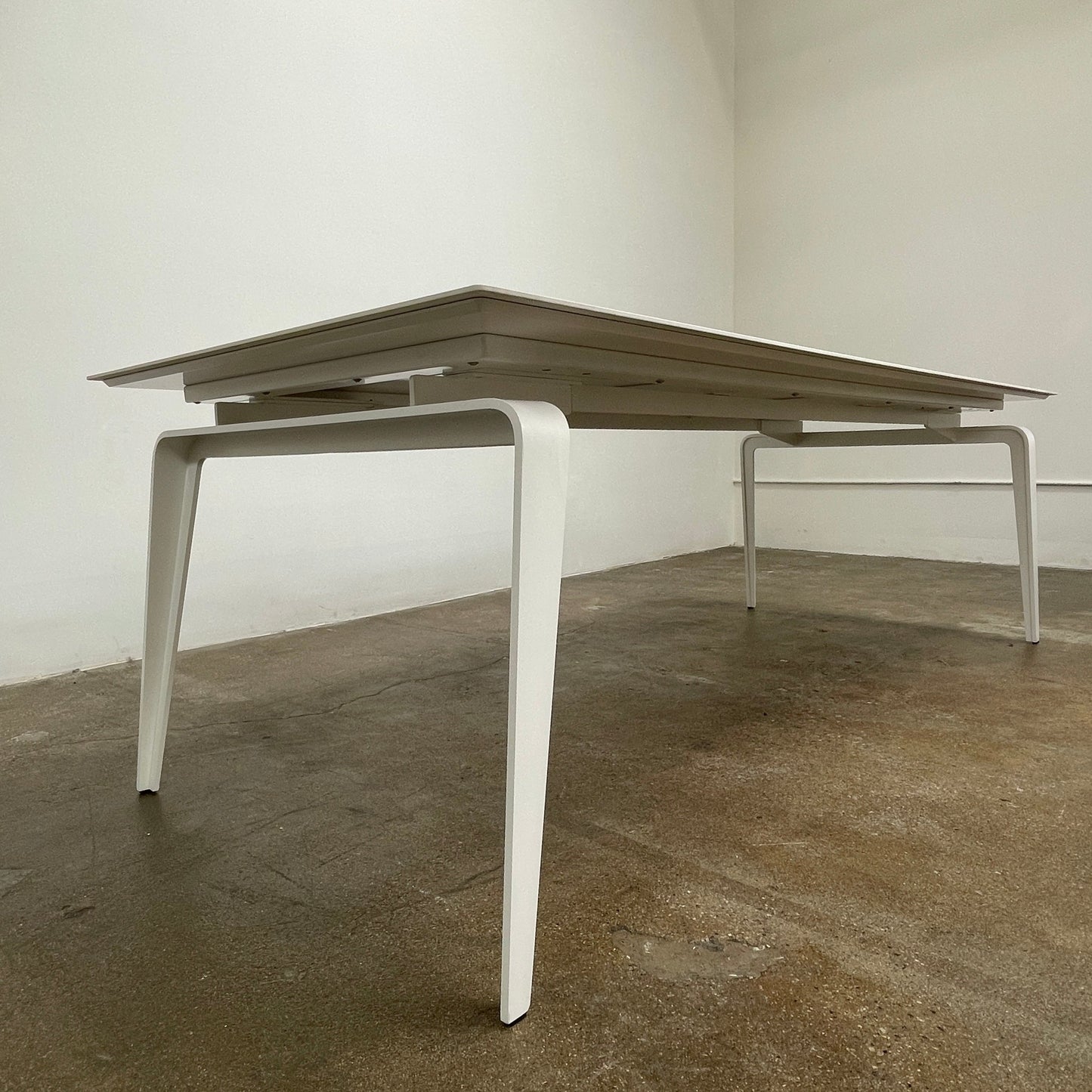 Table à manger Ligne Roset Odessa