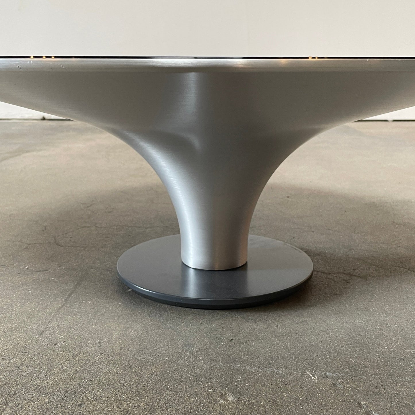 Tables Cocktail Ovni Roche Bobois (toutes en attente)