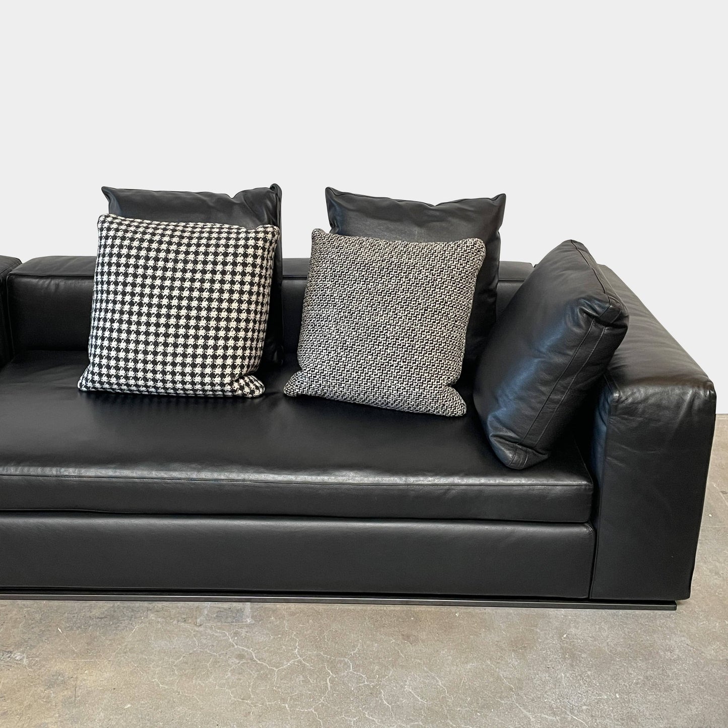 Canapé en cuir noir Minotti Hamilton
