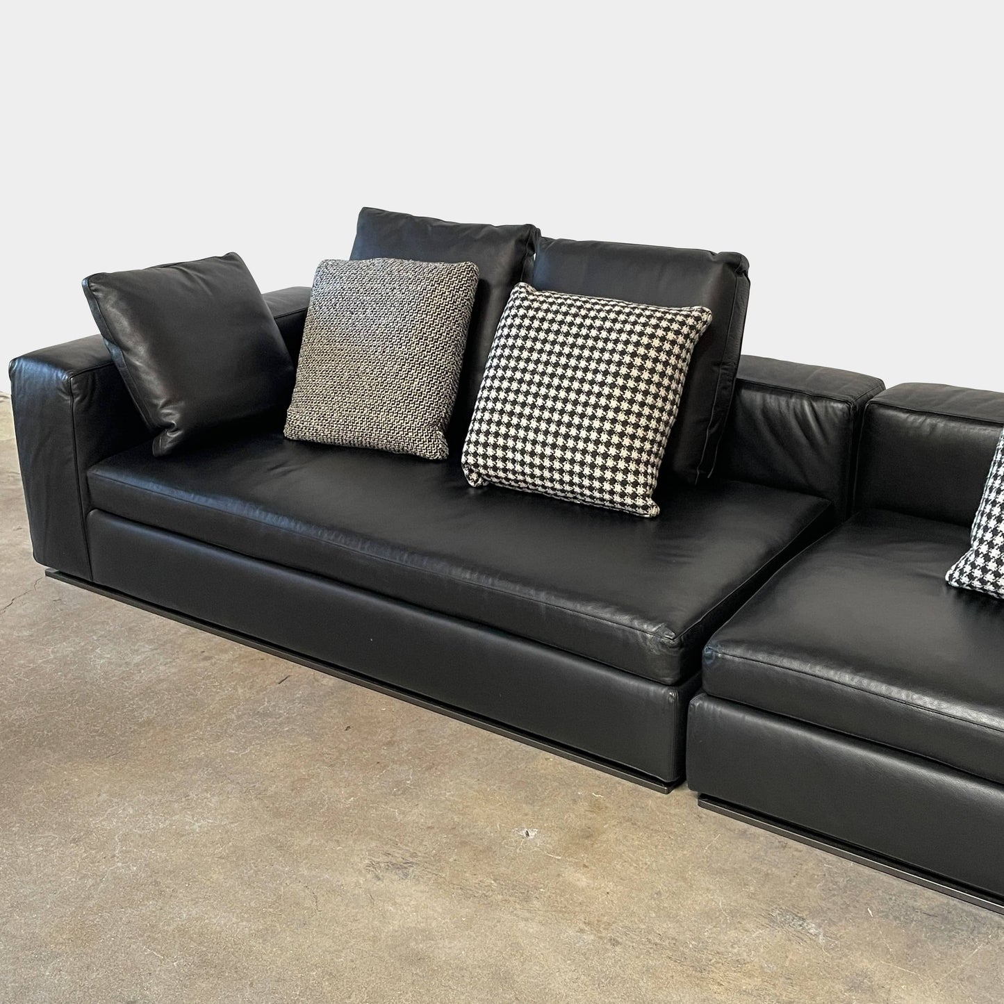 Canapé en cuir noir Minotti Hamilton
