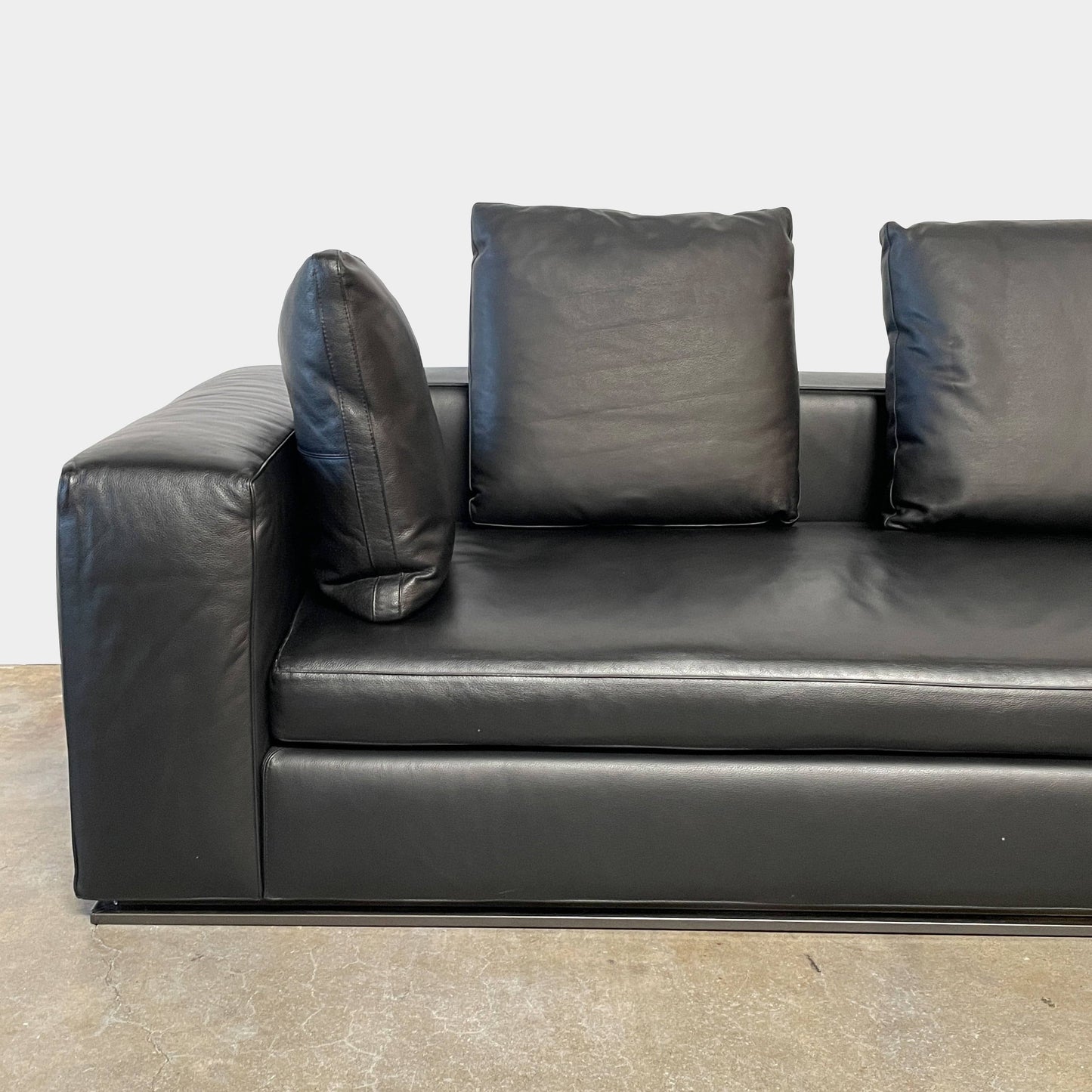 Canapé en cuir noir Minotti Hamilton