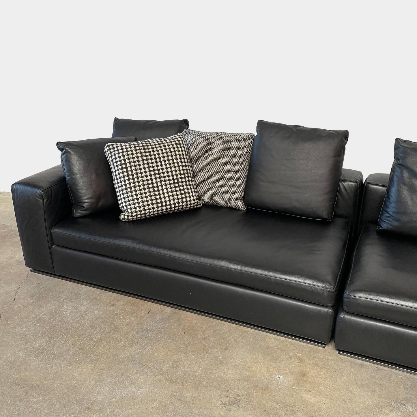 Canapé en cuir noir Minotti Hamilton