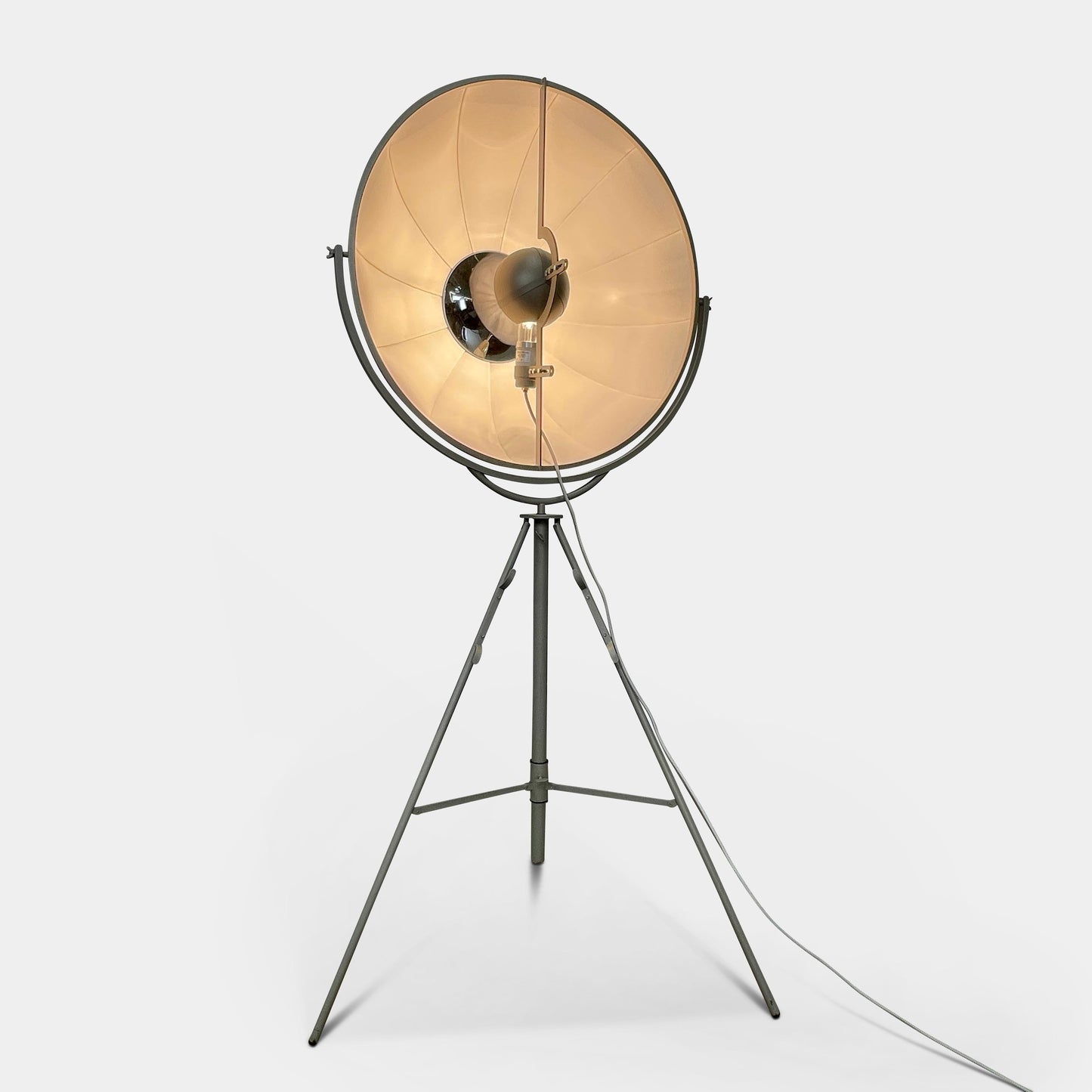 Lampadaire ornemental Fortuny de Pallucco Italia