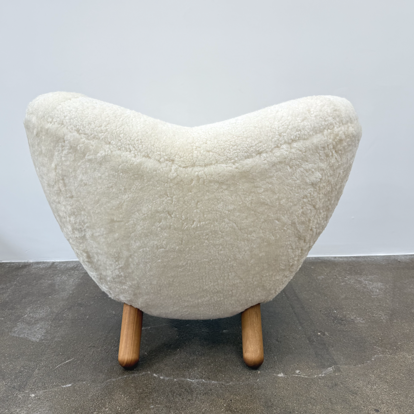 Finn Juhl Pelican Chaise en peau de mouton