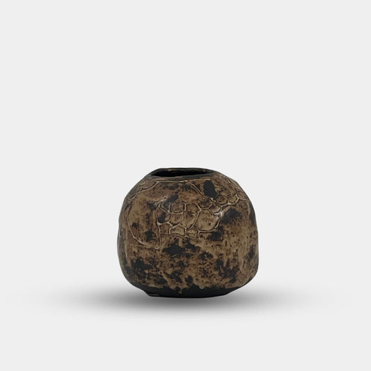 Petit vase irrégulier en céramique Sofi