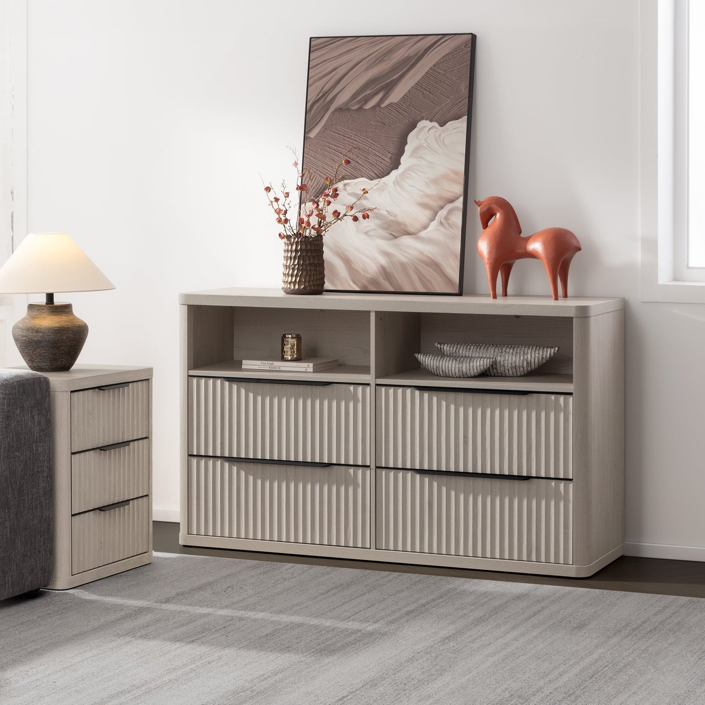 Cas 4 Drawer dresser with Open Shelf