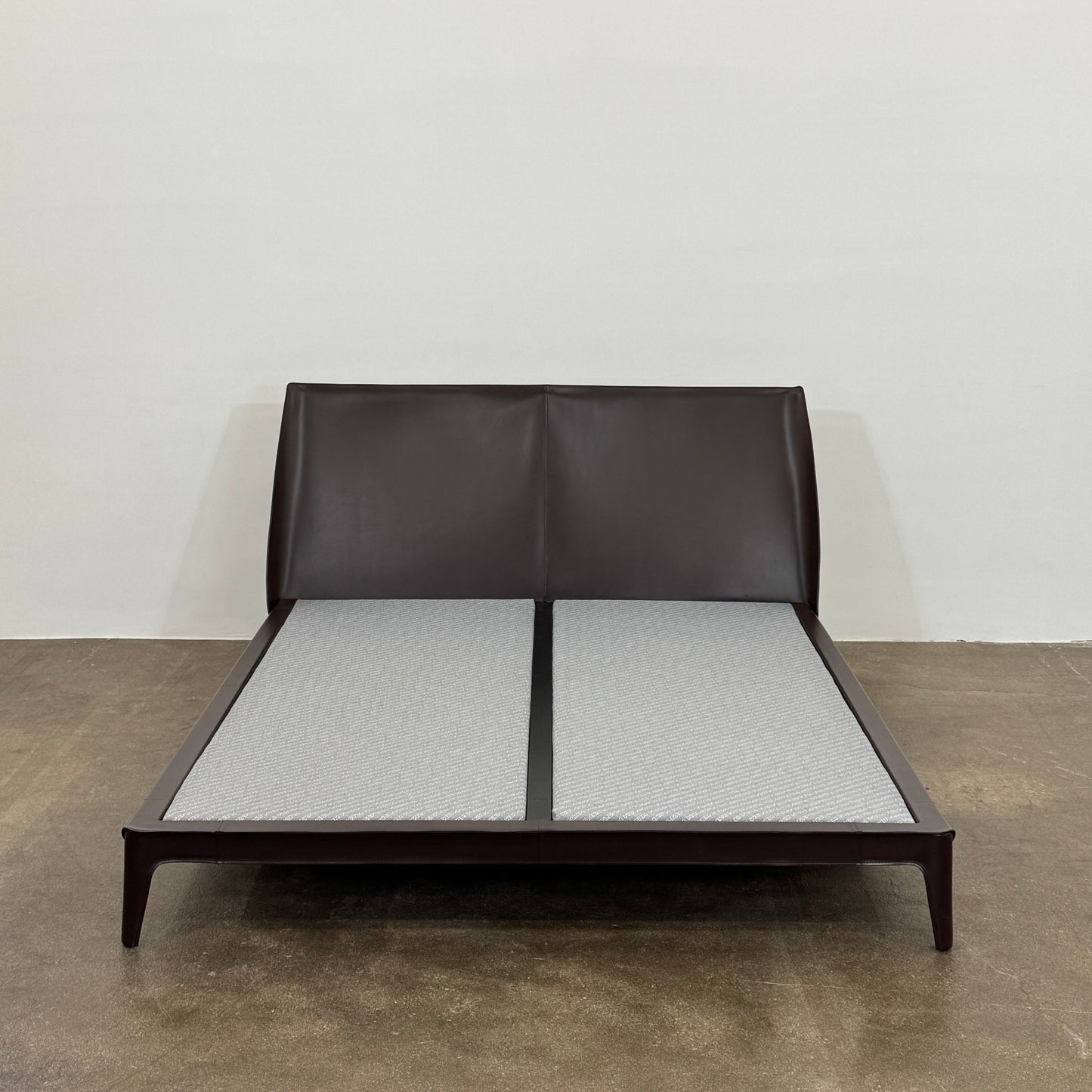 Lit queen-size Poliform Kelly, cuir