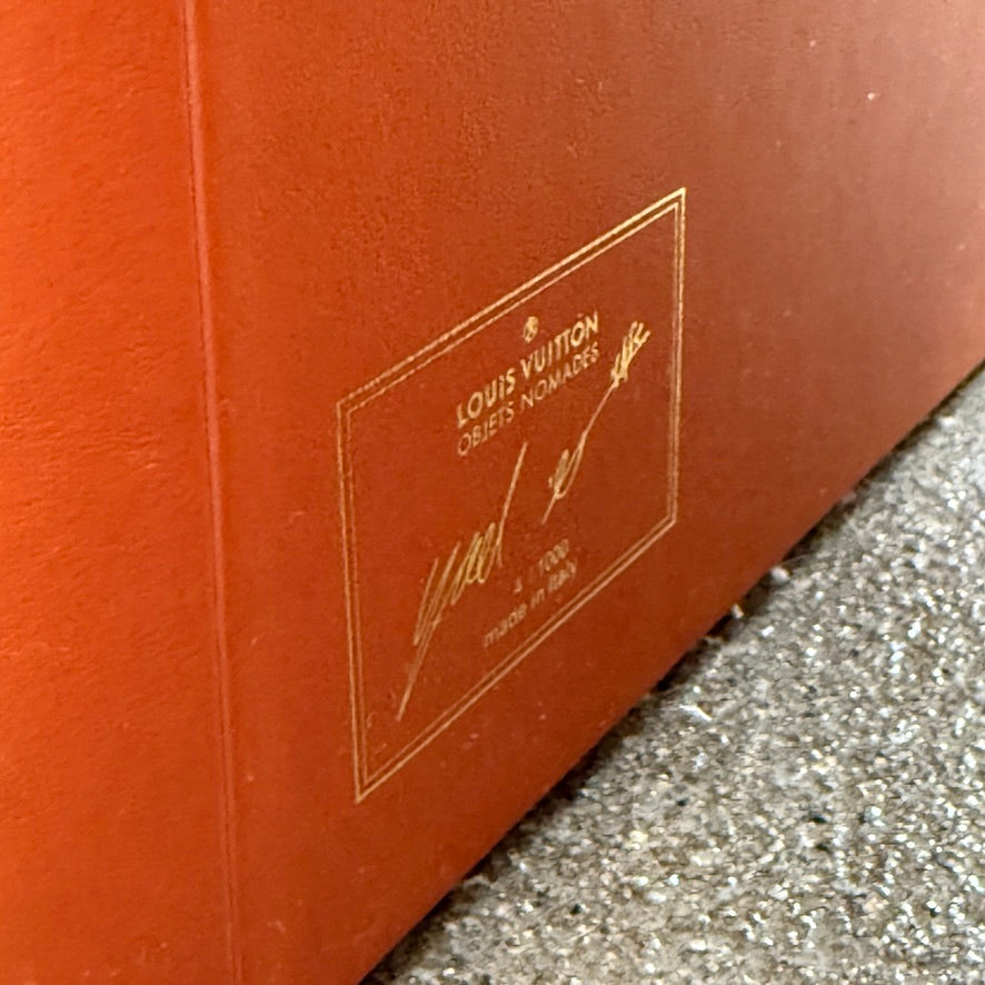 Fourrure de poupée Louis Vuitton par Raw Edges