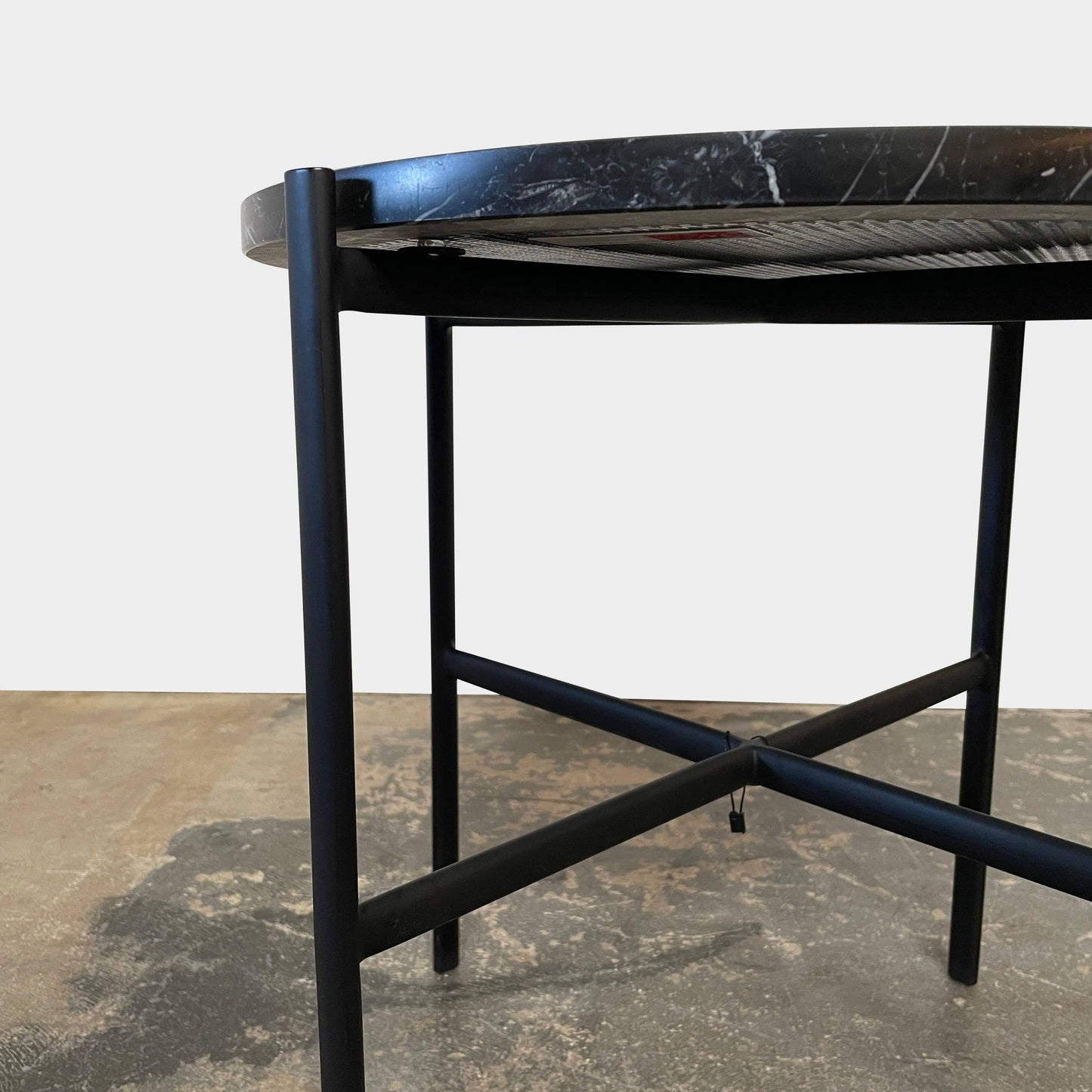 Table d'appoint Sylvain Outline