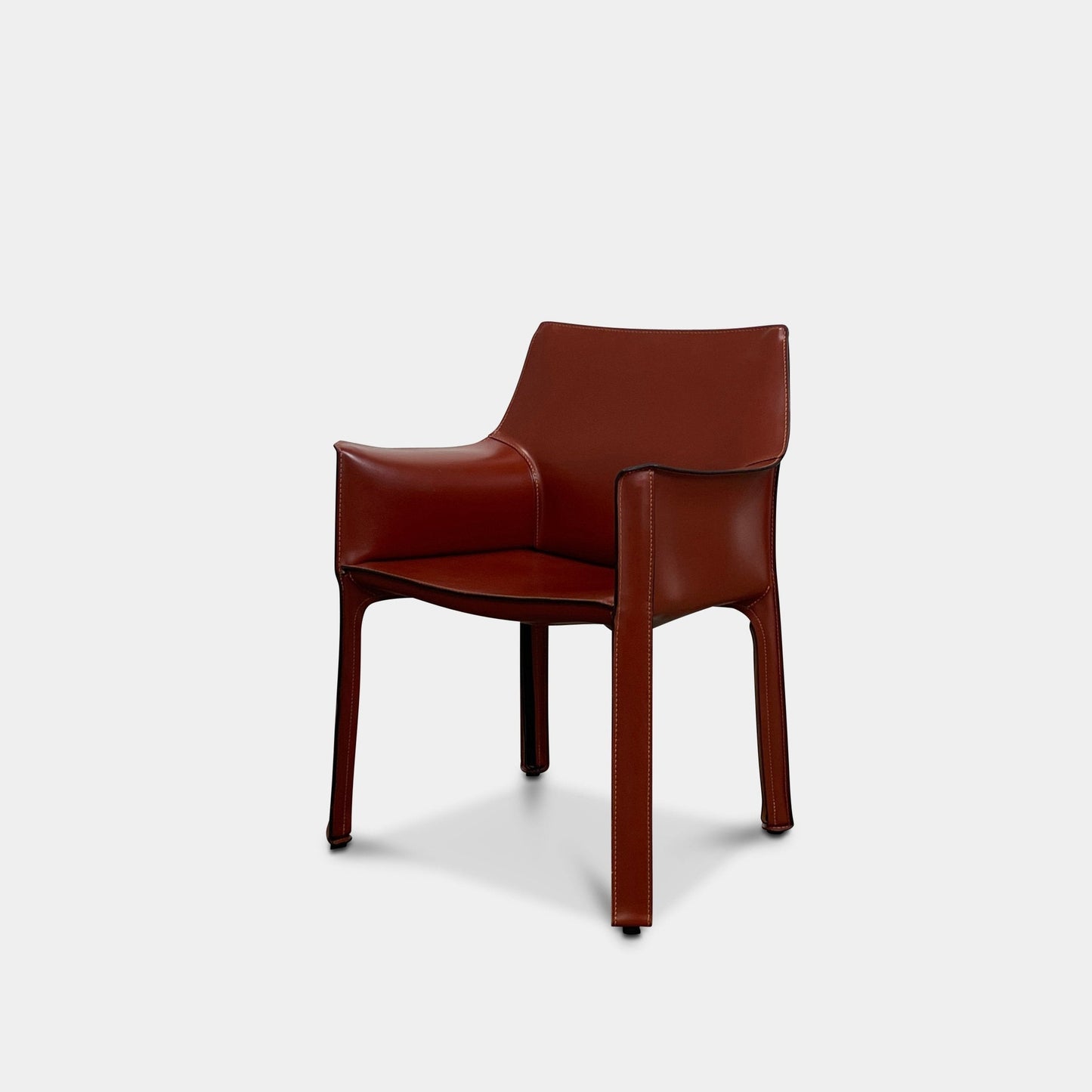 Fauteuil Cassina Cab 413 en cuir rouge