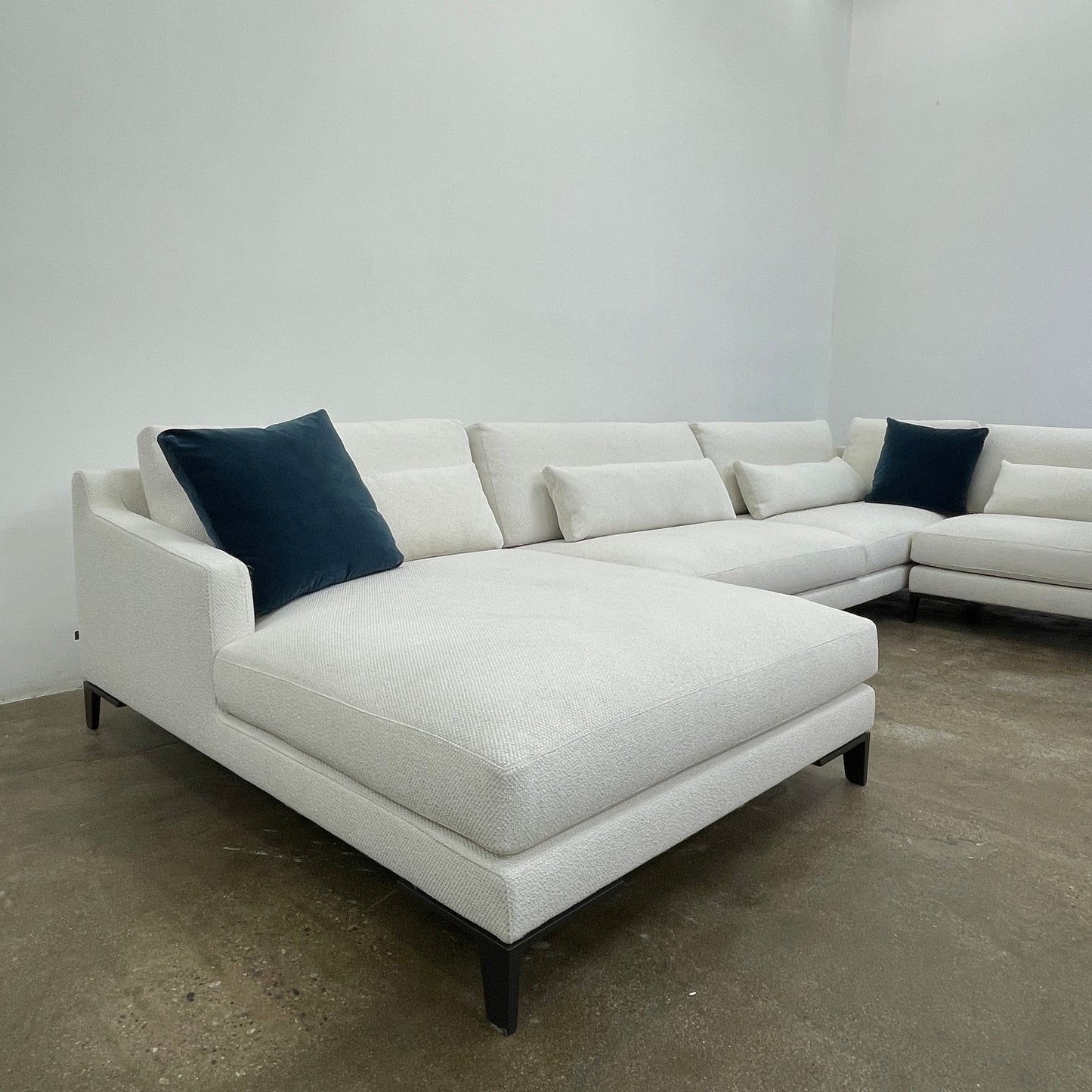Canapé sectionnel trois pièces Poliform Bellport