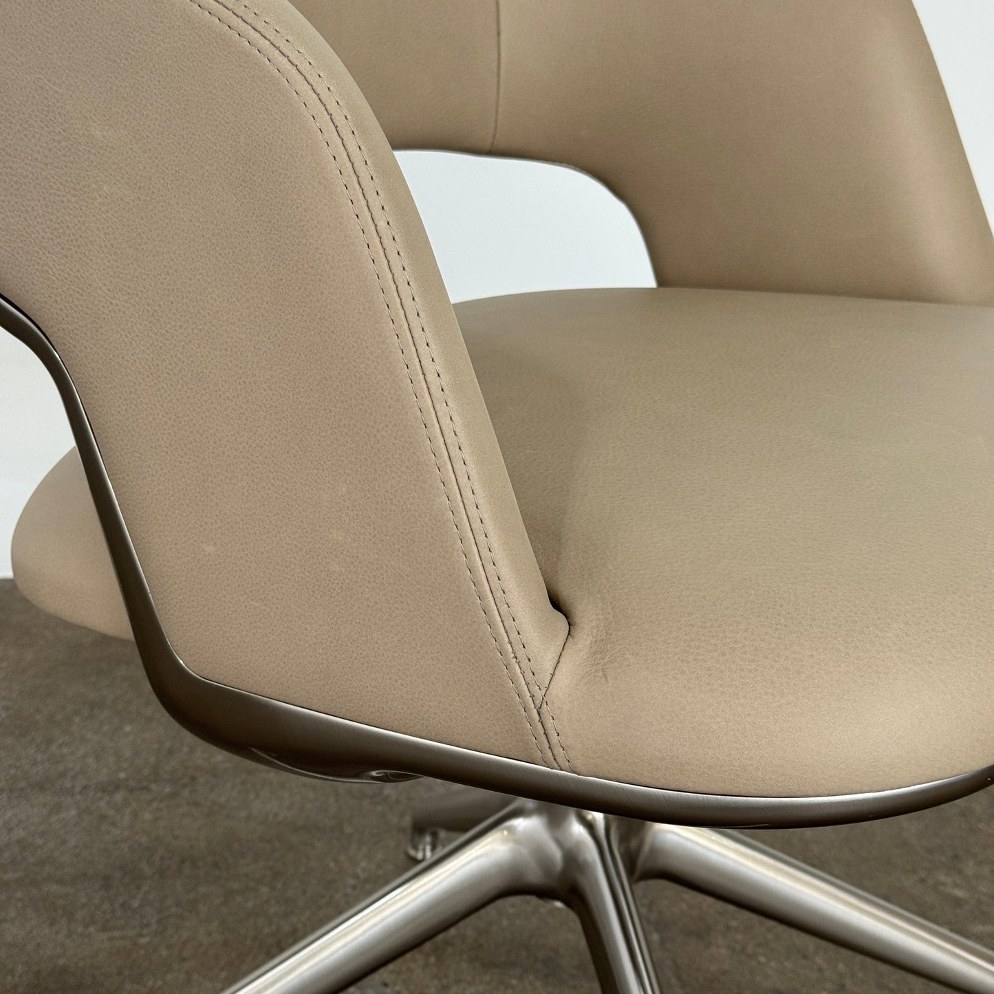 Chaise de bureau pivotante Flexform Alma à 4 branches