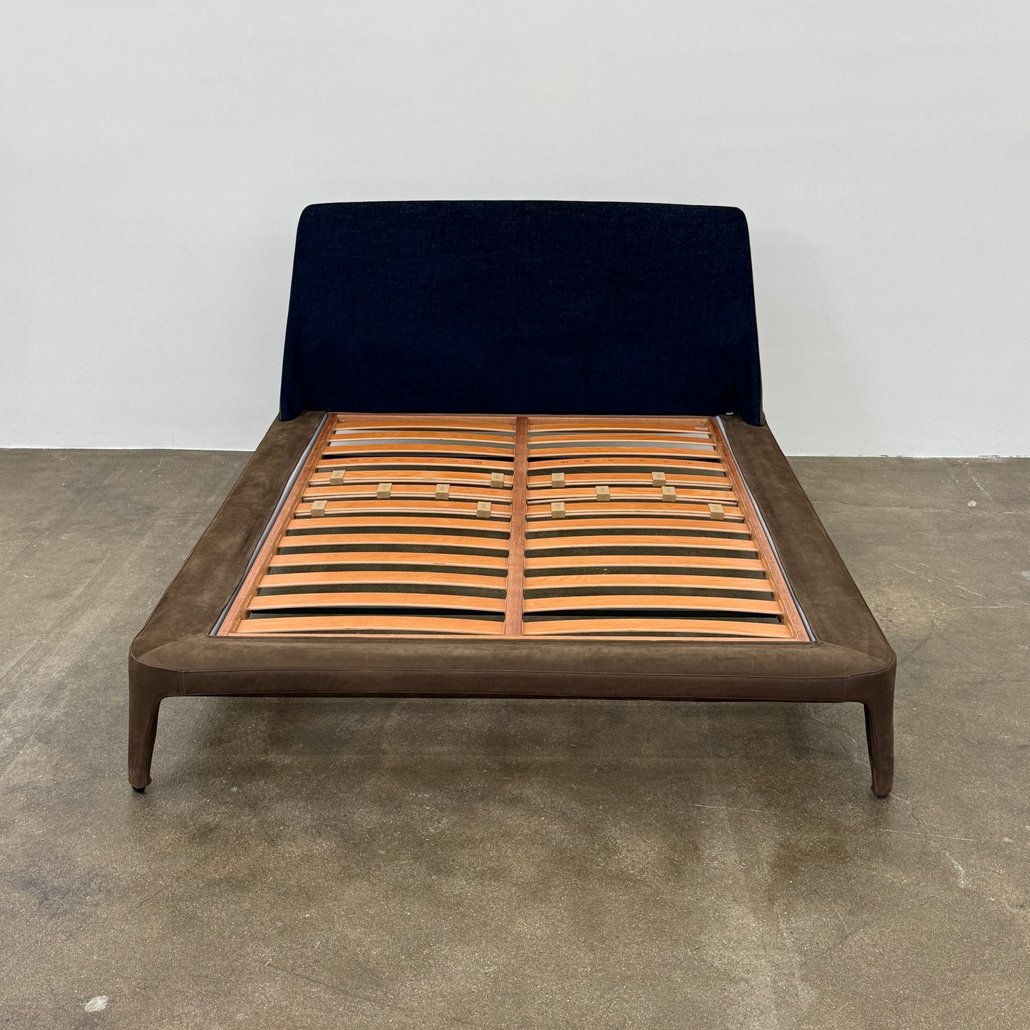 Lit queen-size Poliform Kelly, daim