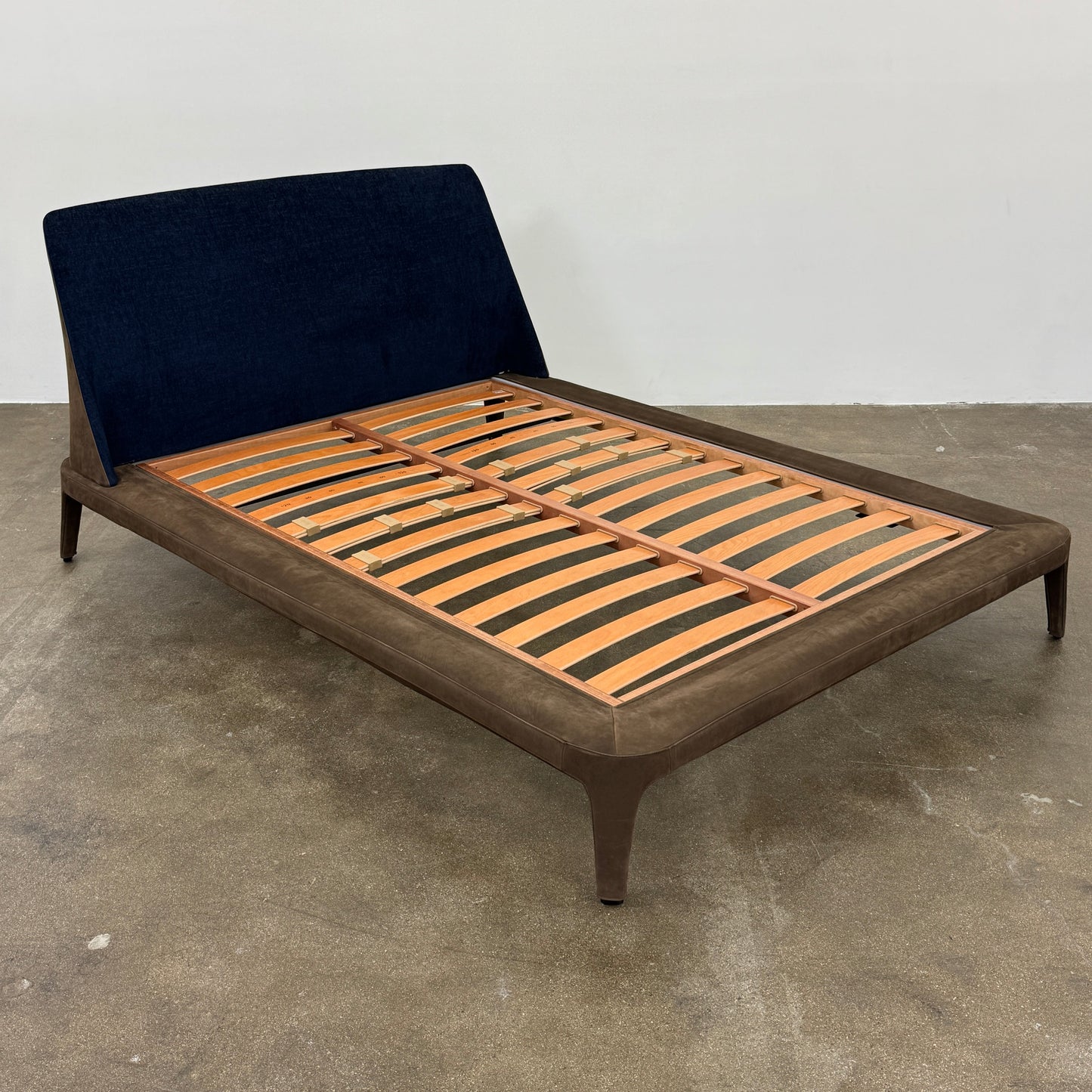 Lit queen-size Poliform Kelly, daim