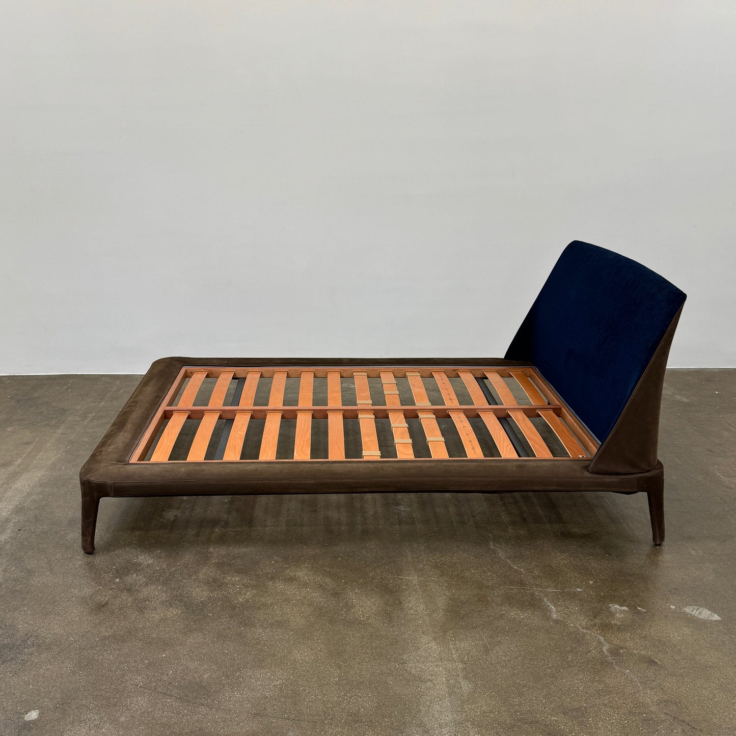 Lit queen-size Poliform Kelly, daim