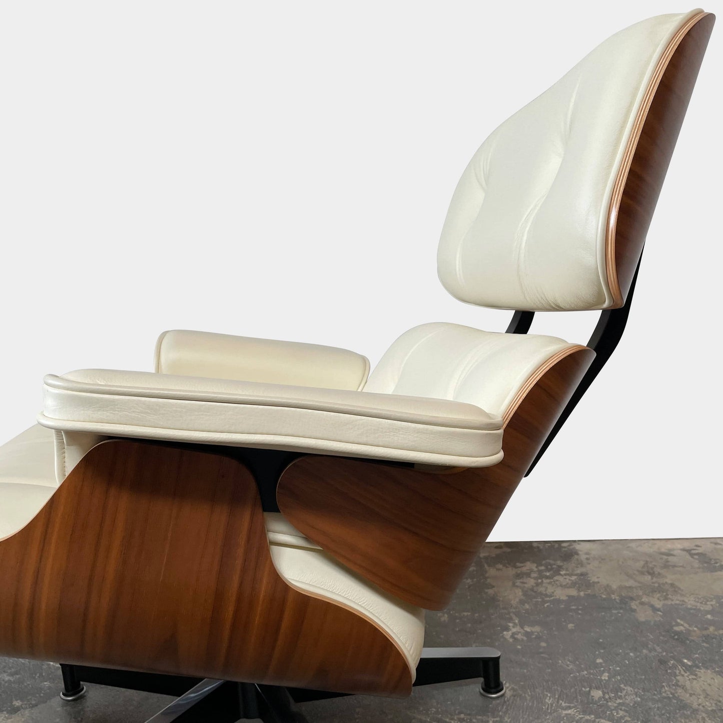 Fauteuil et ottoman Eames Lounge