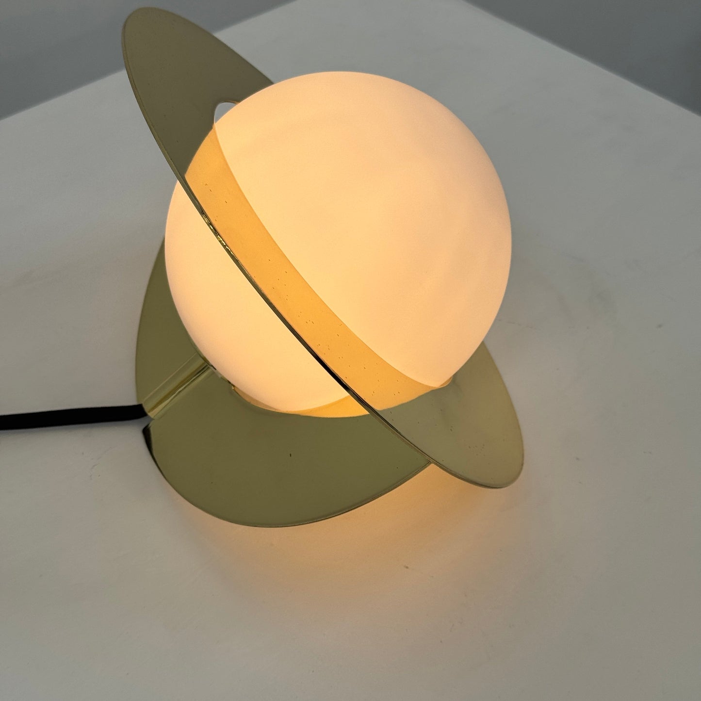 Lampe de table avion de Tom Dixon