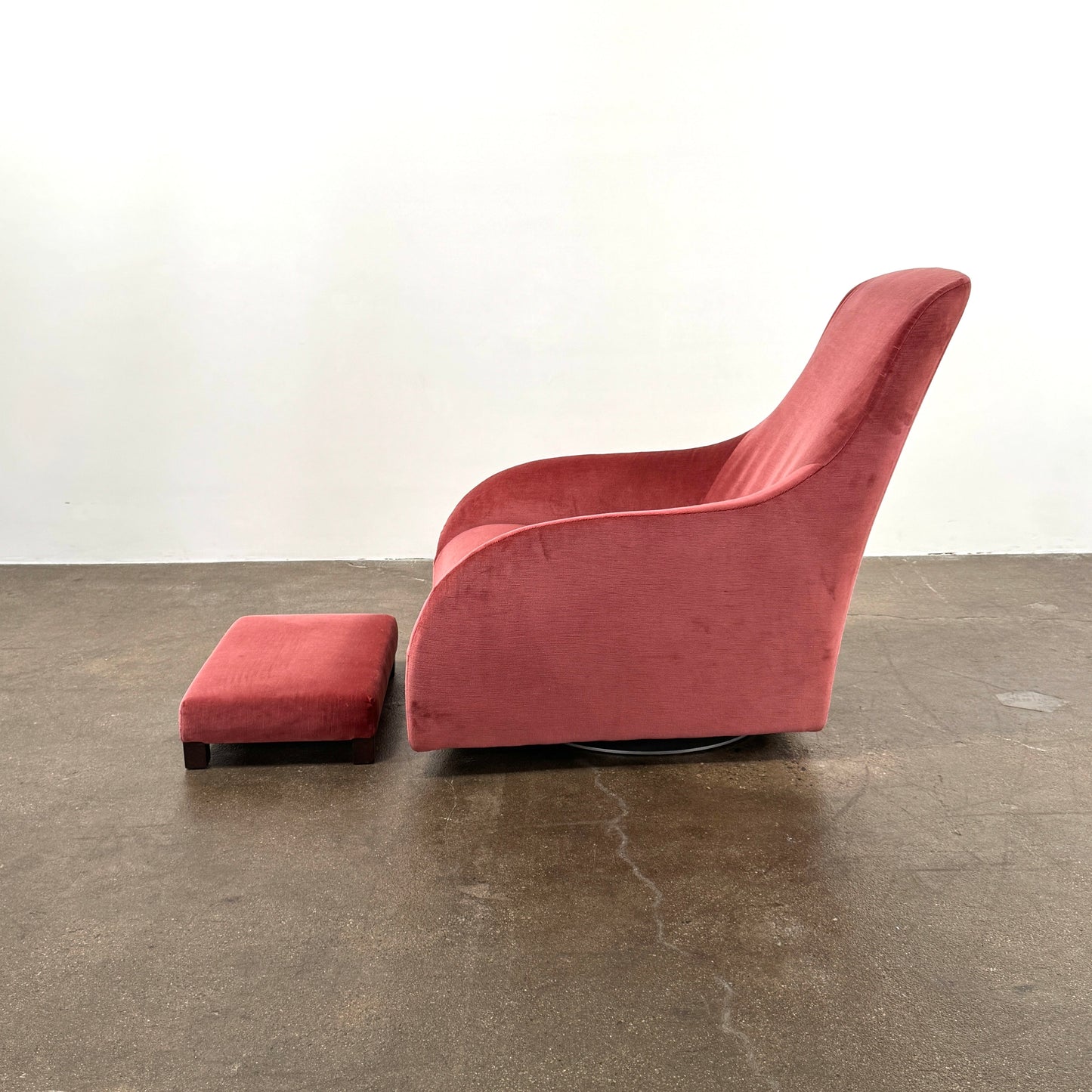 Chaise pivotante et pouf Maxalto Kalos