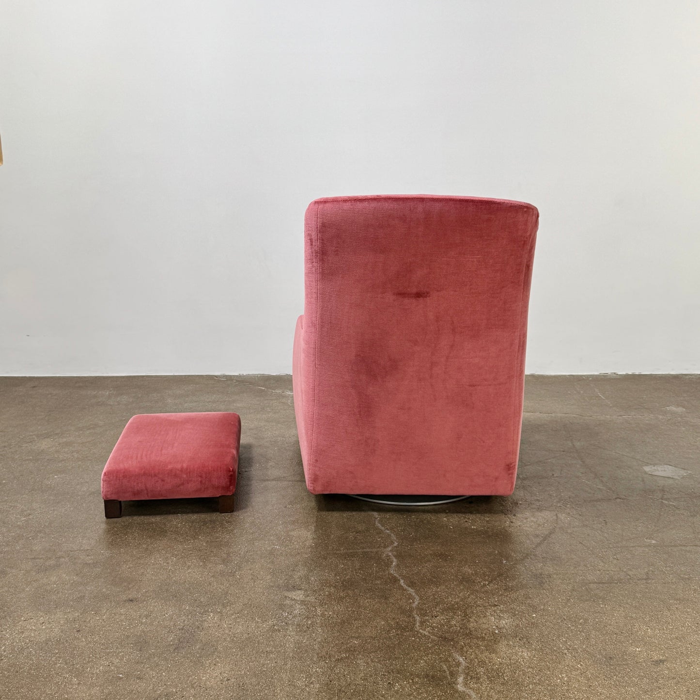 Chaise pivotante et pouf Maxalto Kalos