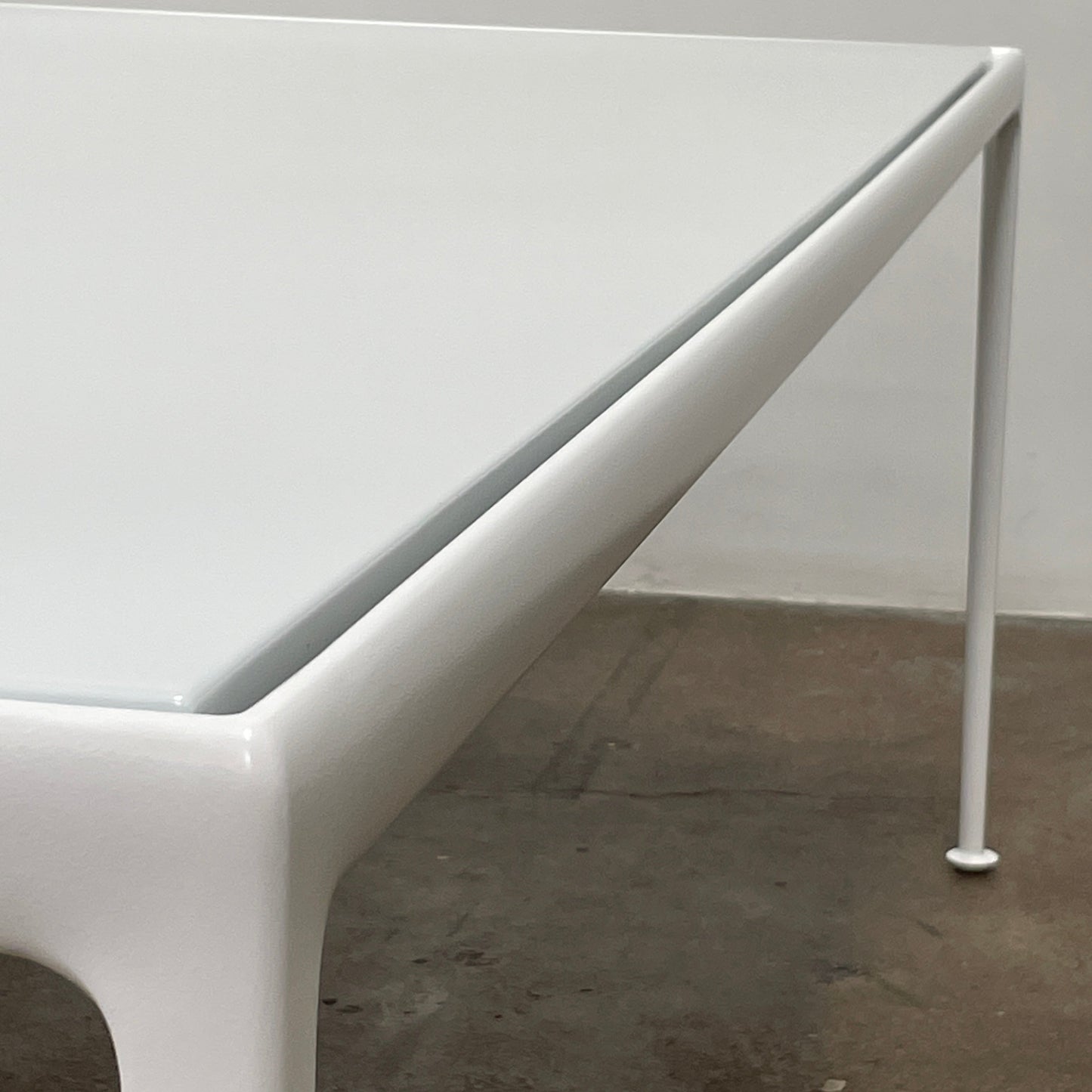 Table à manger d'extérieur blanche Knoll 1966 90