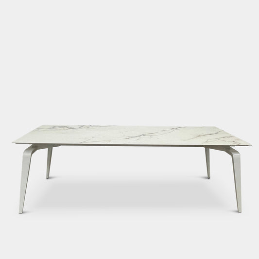 Table à manger Ligne Roset Odessa