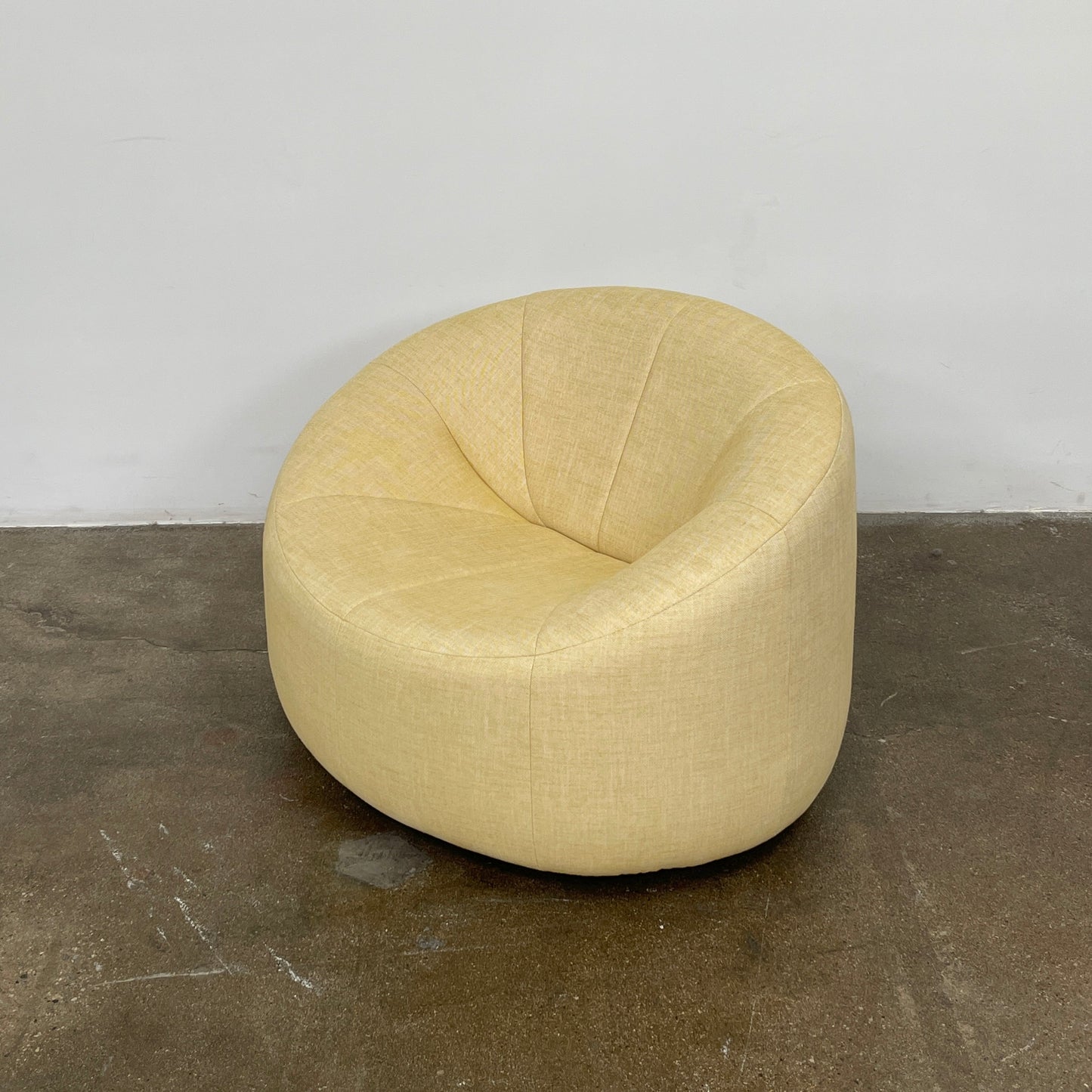 Fauteuils pivotants Pumpkin de Ligne Roset (en attente)