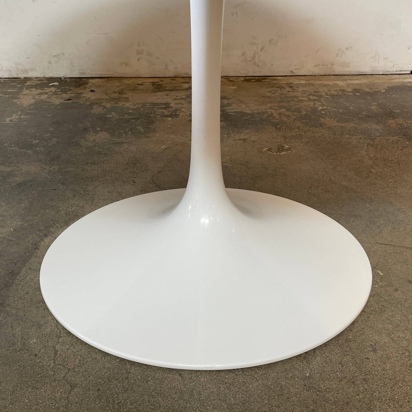 Table à manger Saarinen 47