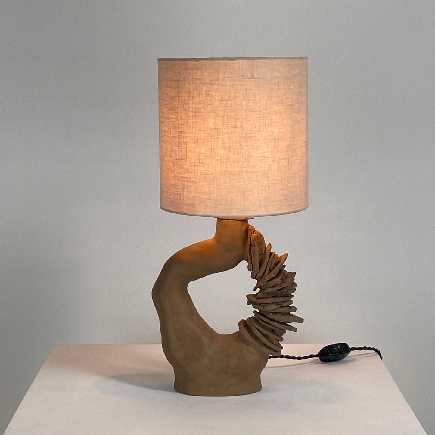 Lampe à arc en céramique Sofi