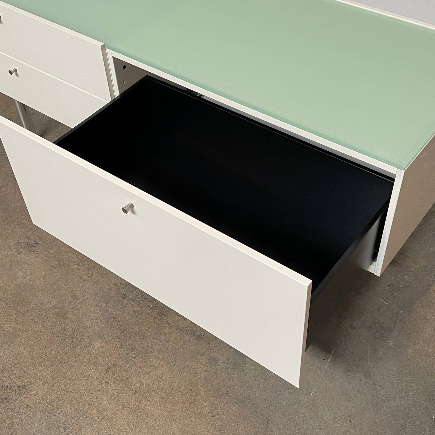 Buffet plat Cassina 255-256 laqué blanc