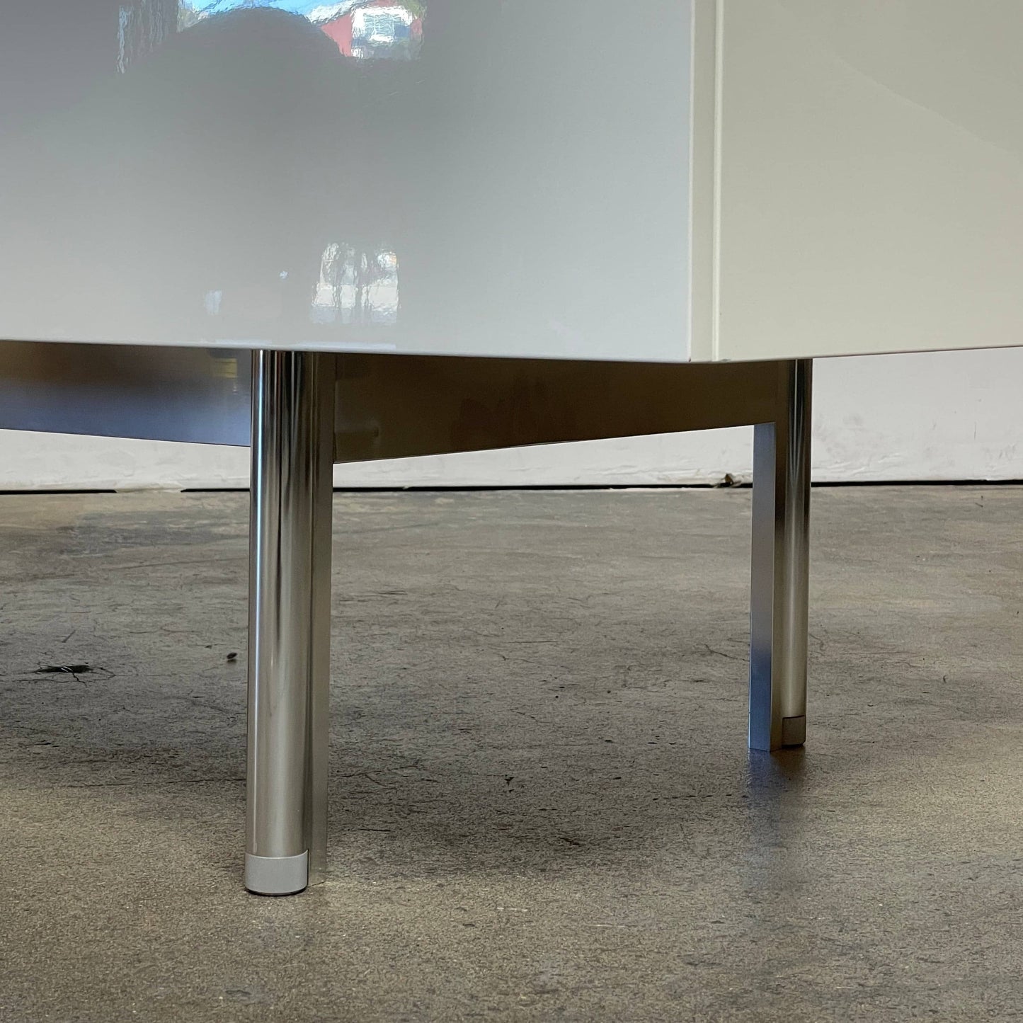 Buffet plat Cassina 255-256 laqué blanc