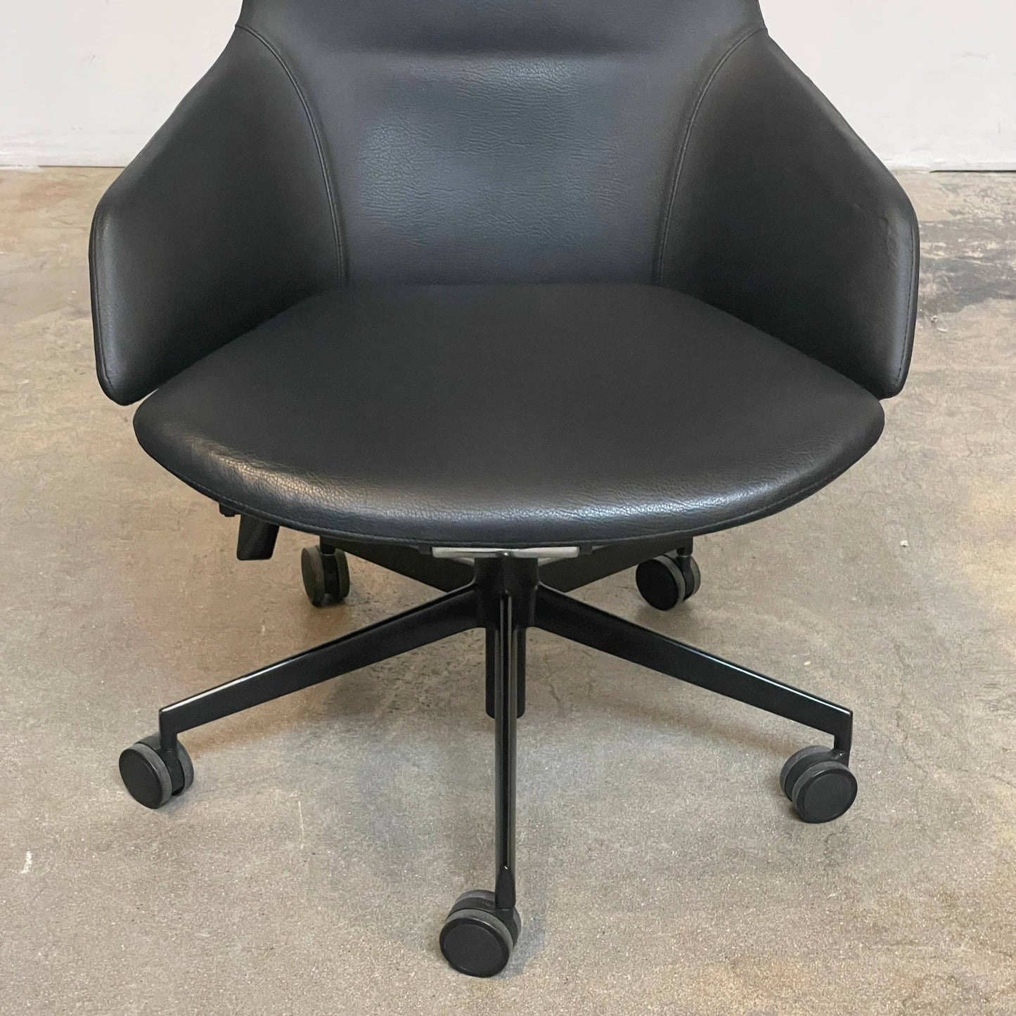Fauteuil de direction Arper Aston