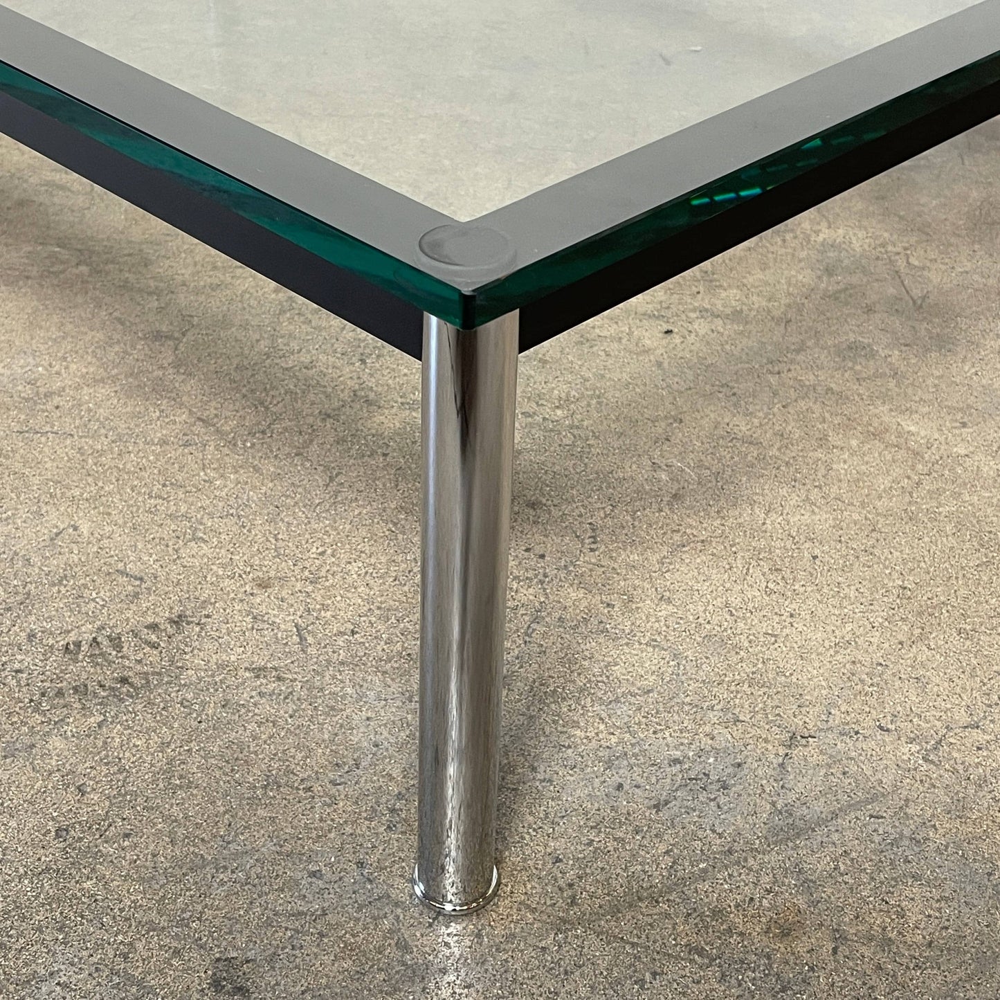Table basse Cassina LC10-P