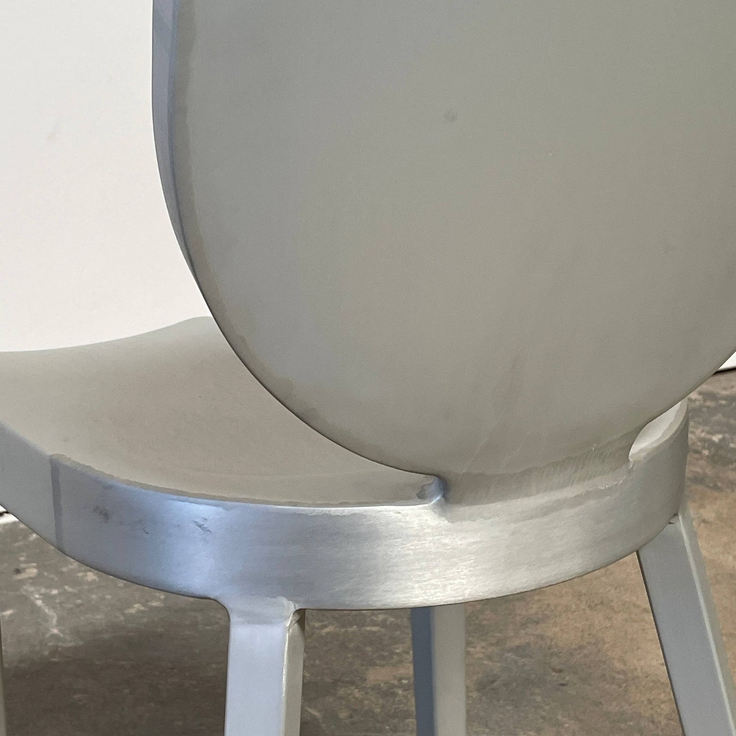 Chaise Emeco Kong